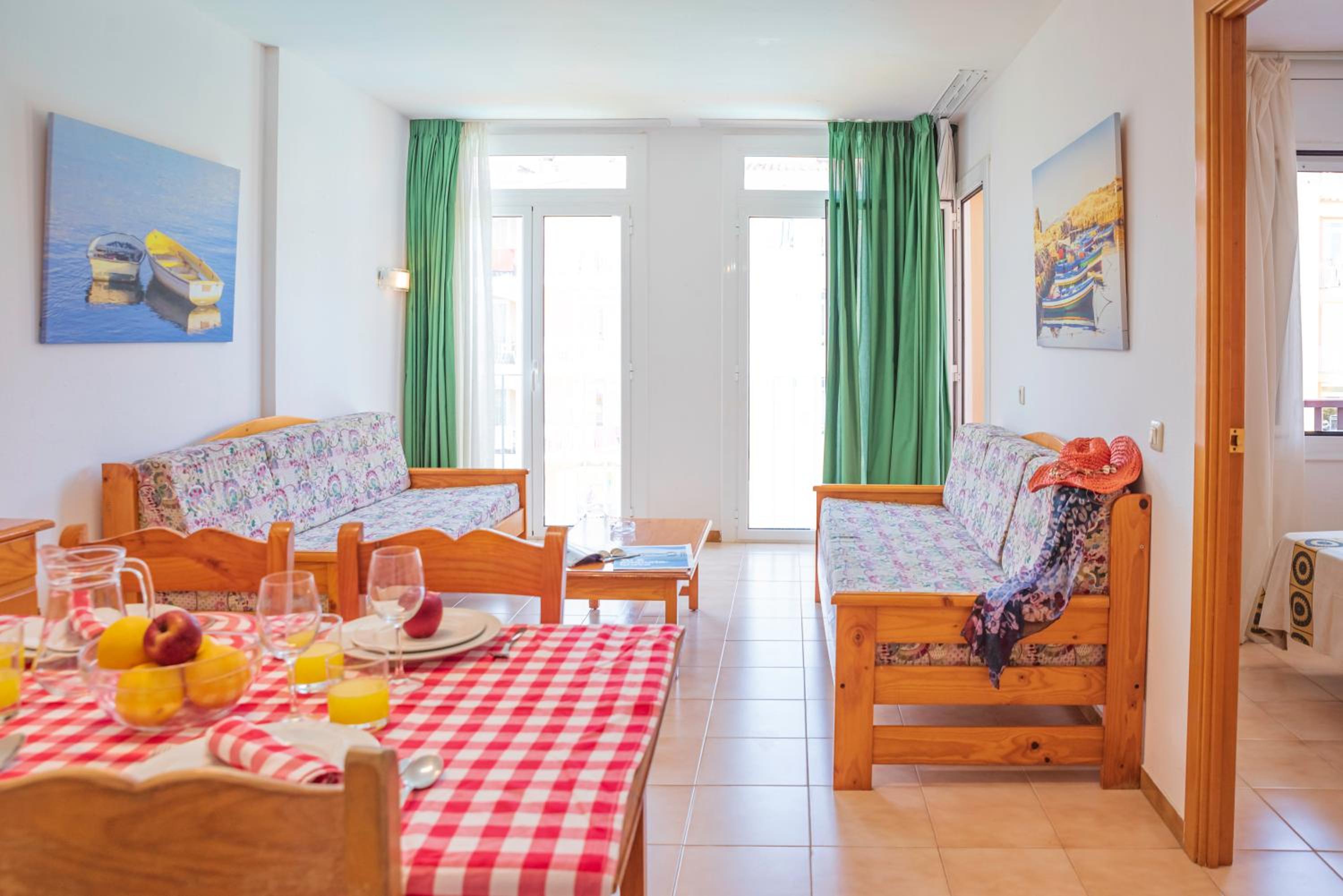 One-Bedroom Apartment (4 Adults) - Photo 32