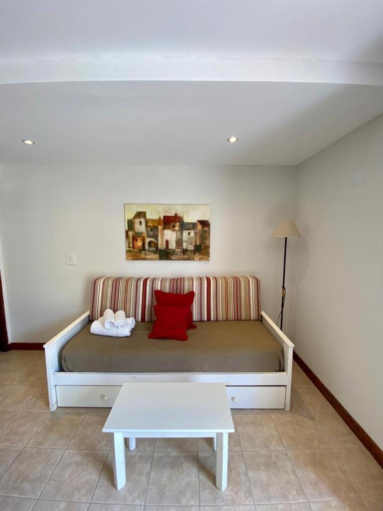Superior One-Bedroom Apartment