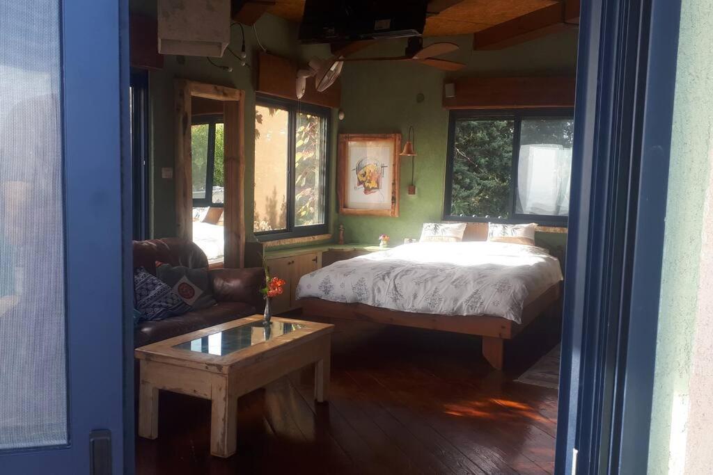 One-Bedroom House - Photo 34