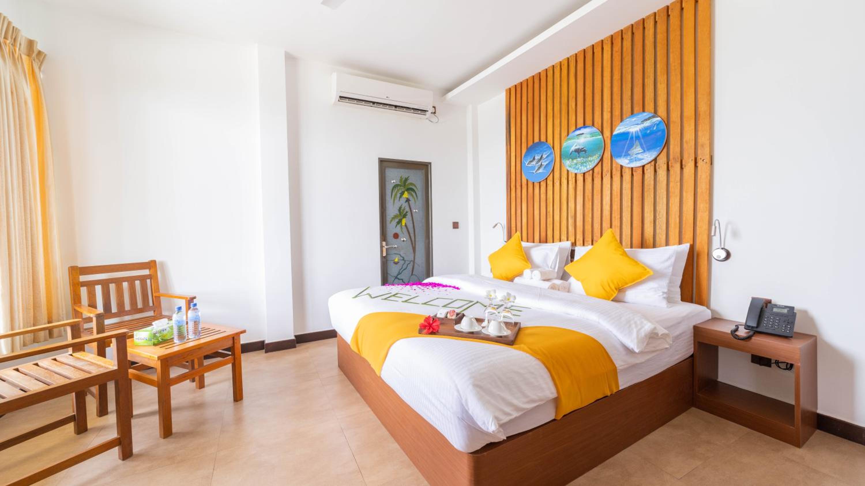Deluxe Double Room with Balcony and Sea View - Photo 6