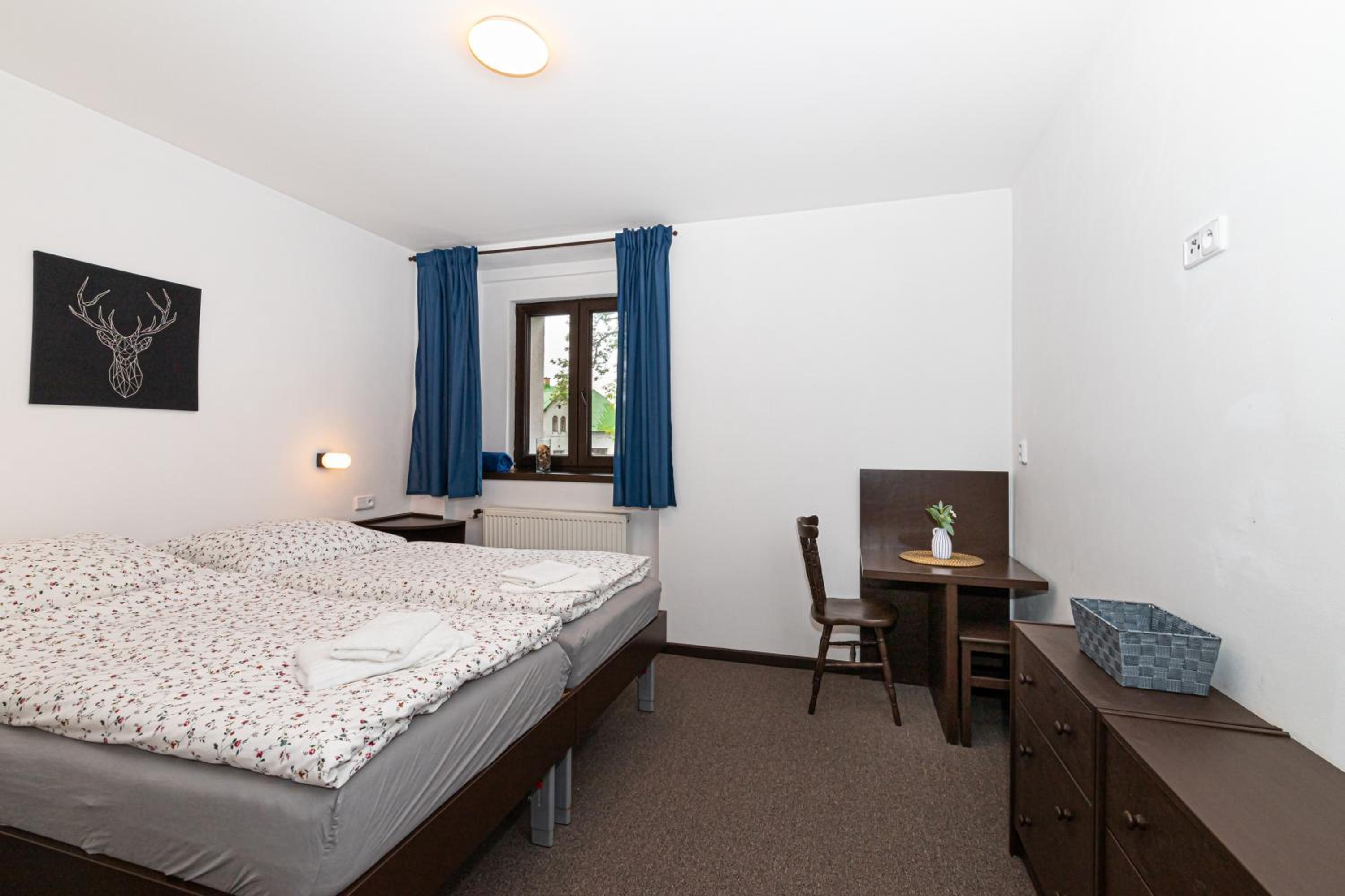 Double or Twin Room with Private Bathroom photo 3