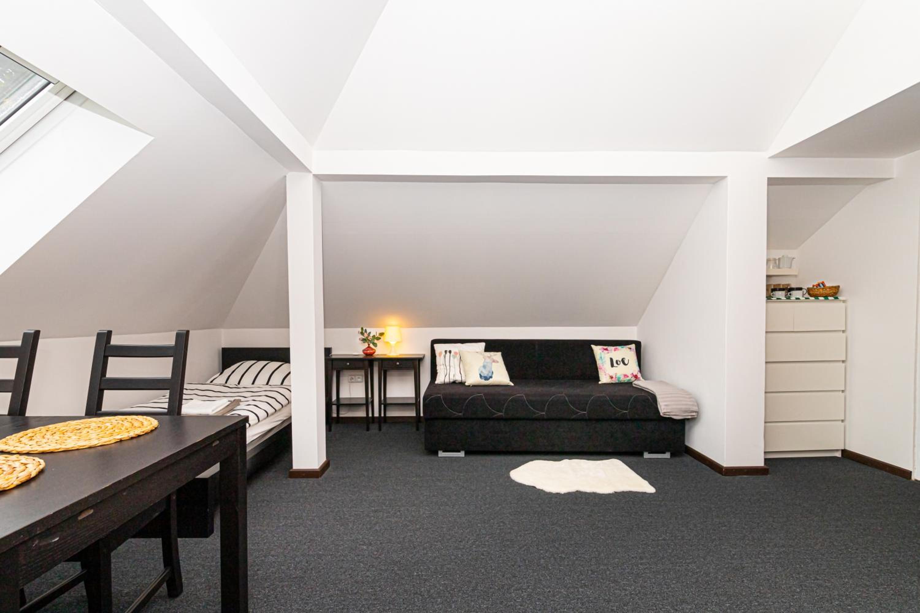Apartment with Mountain View photo 3
