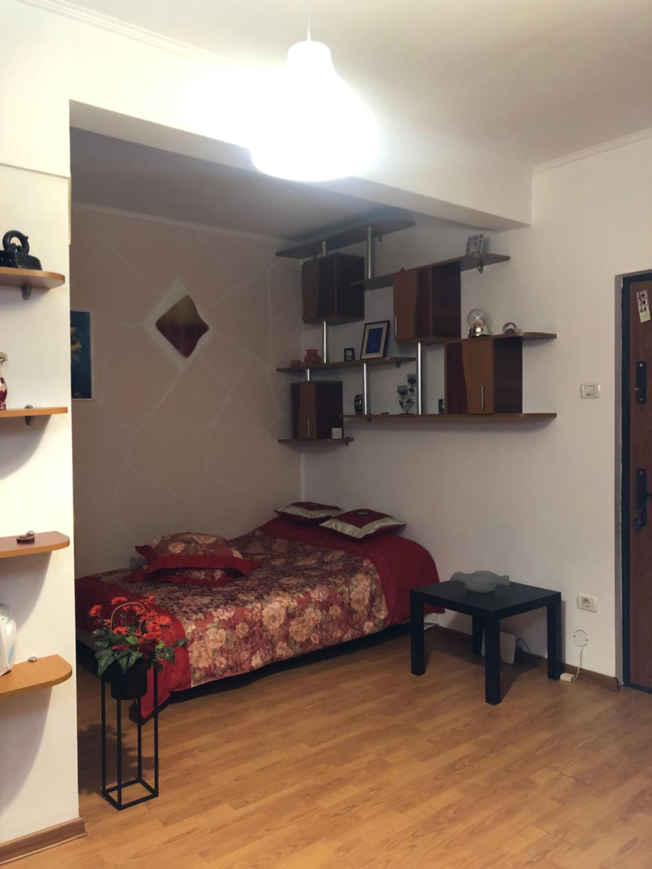 One-Bedroom Apartment - Photo 4
