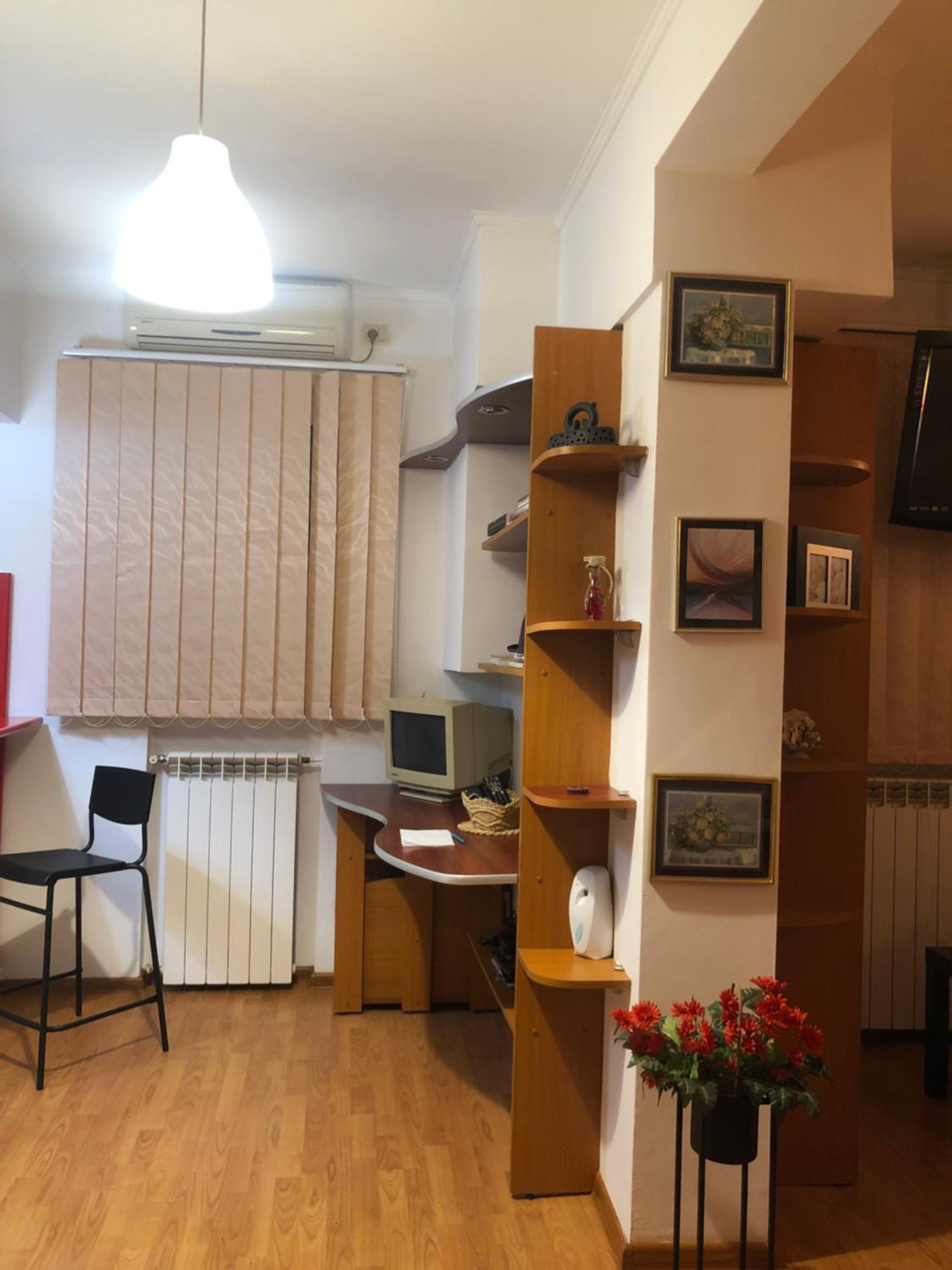 One-Bedroom Apartment - Photo 33