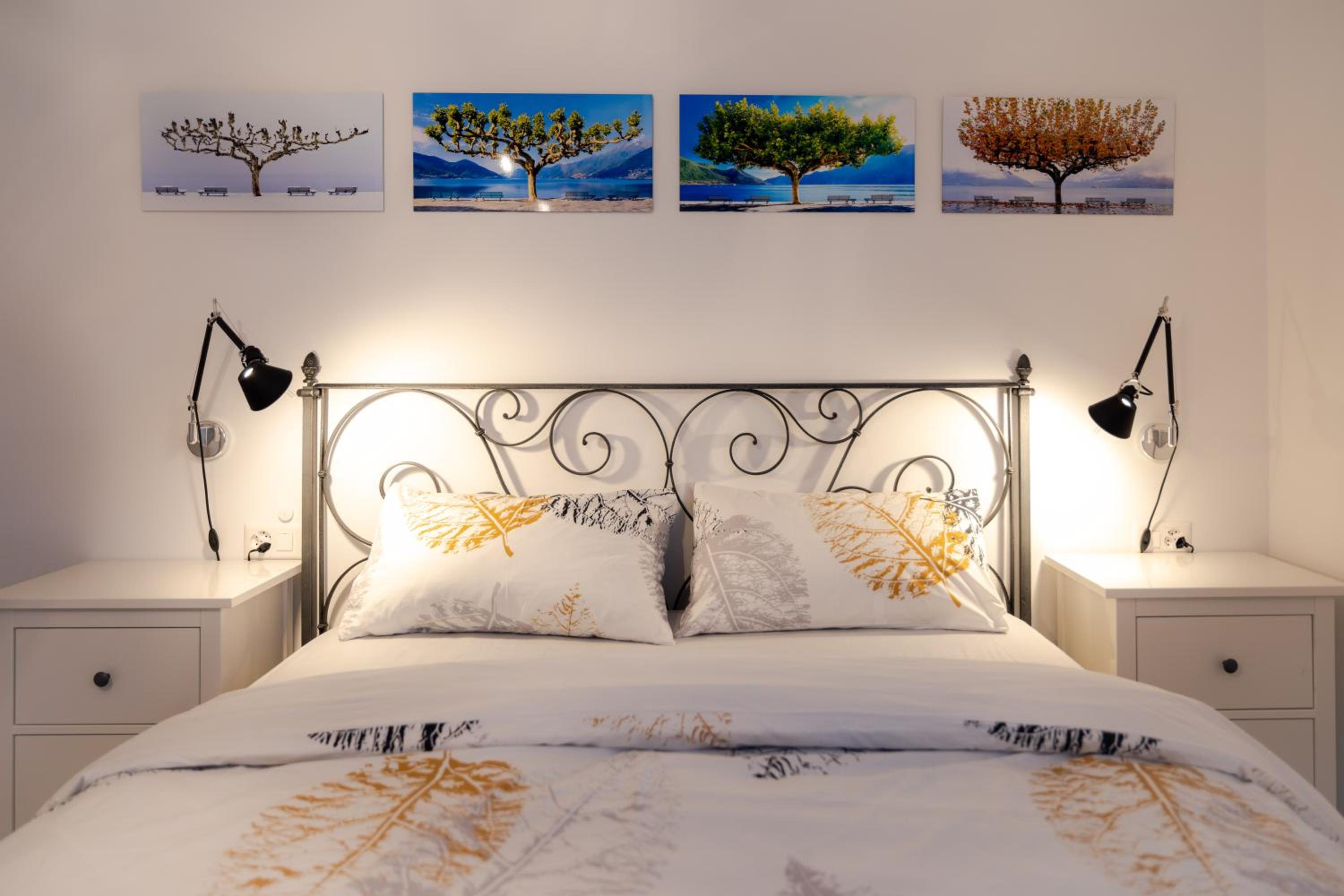 One-Bedroom Apartment - Photo 1
