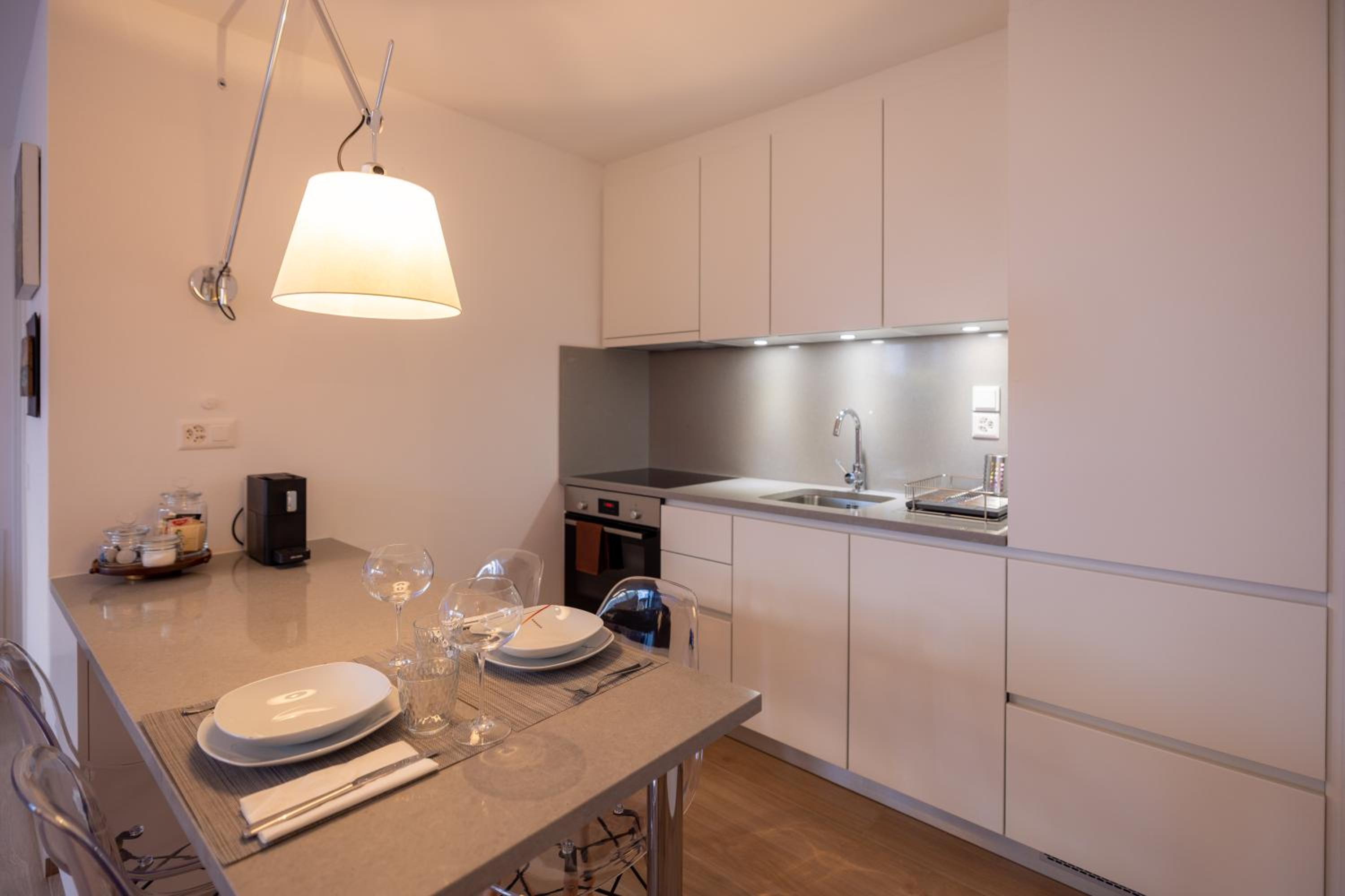 One-Bedroom Apartment - Photo 4