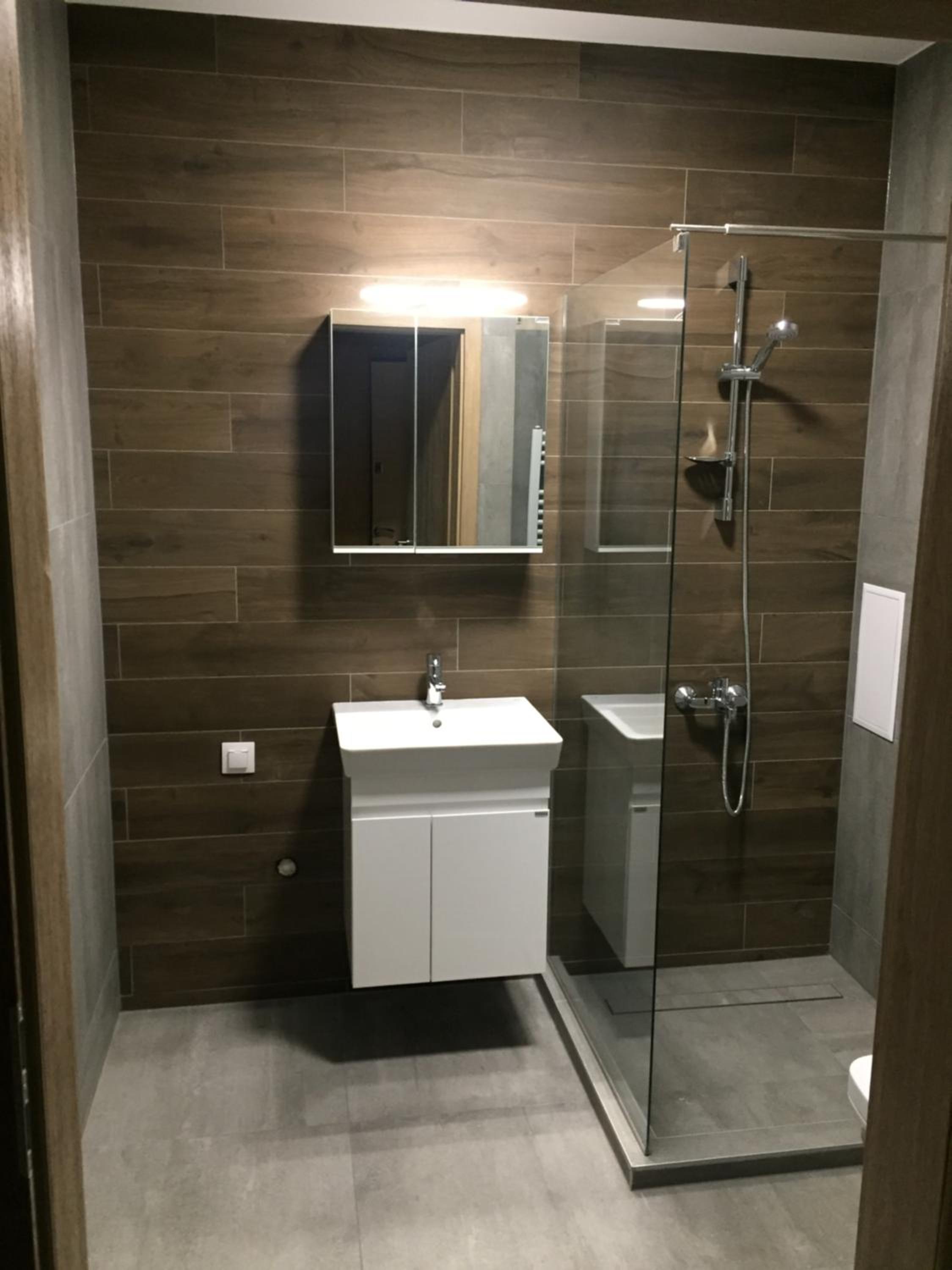 Double or Twin Room with Private Bathroom