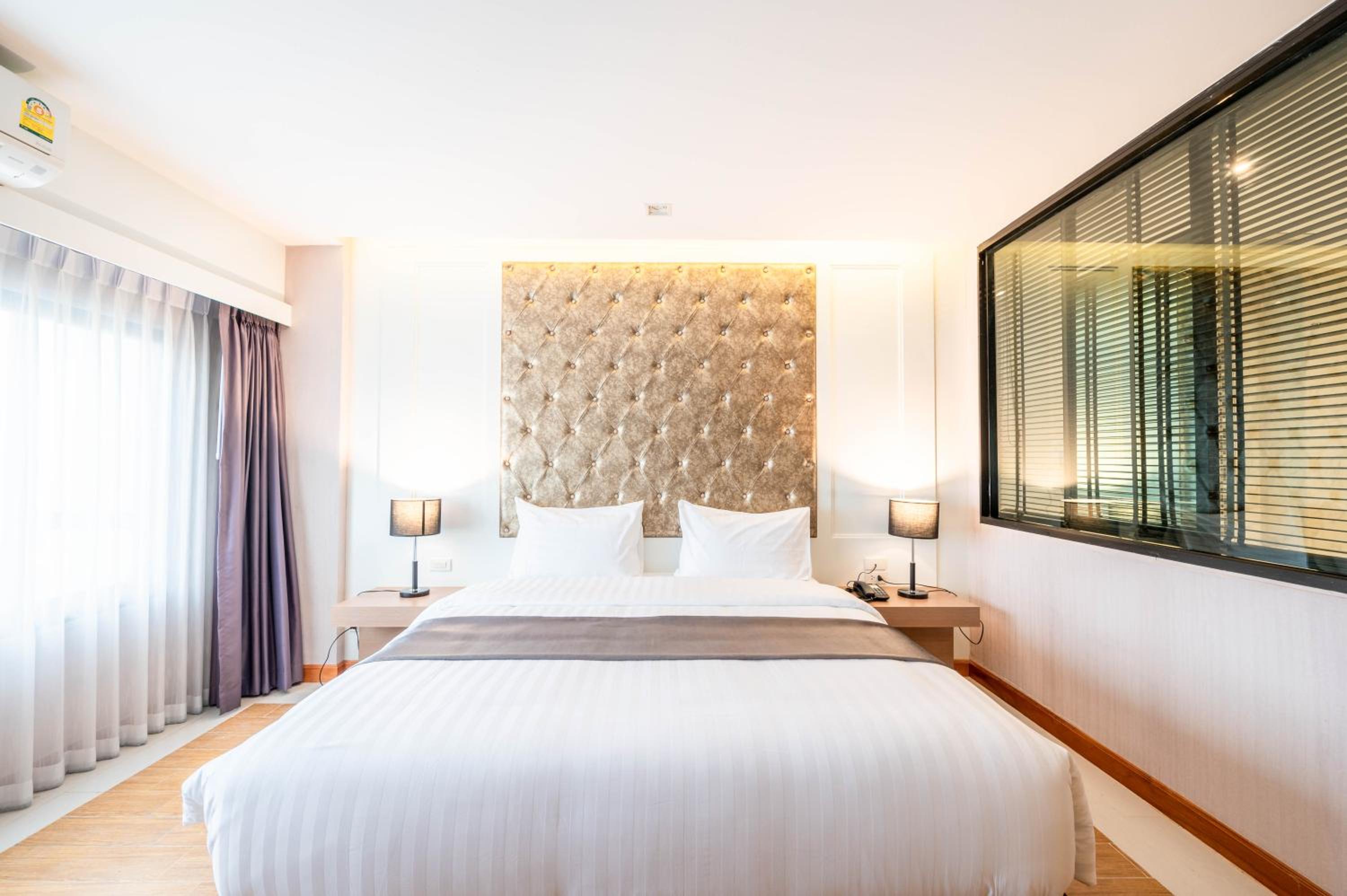 Superior King Room