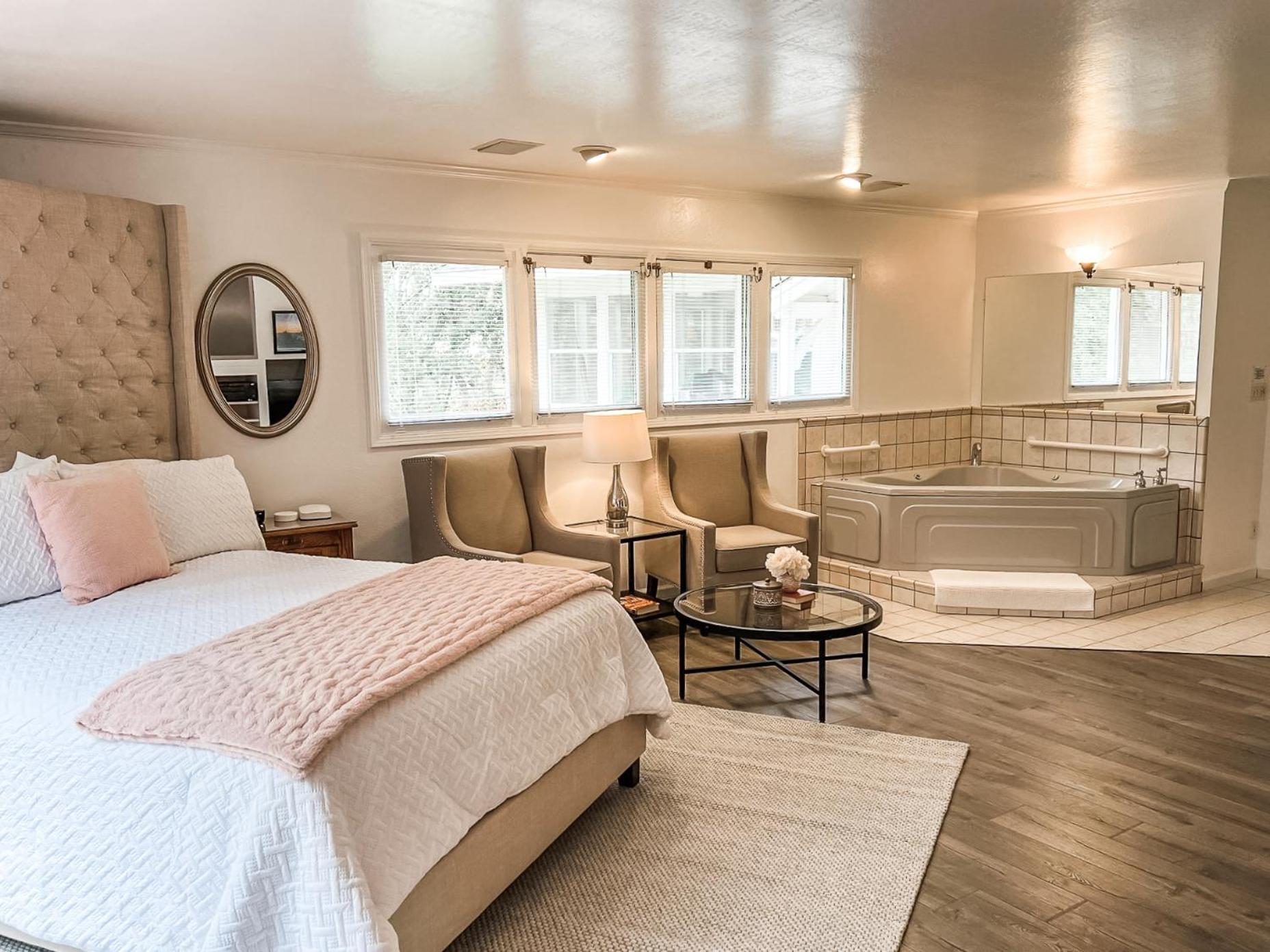 Cabernet Suite photo 2