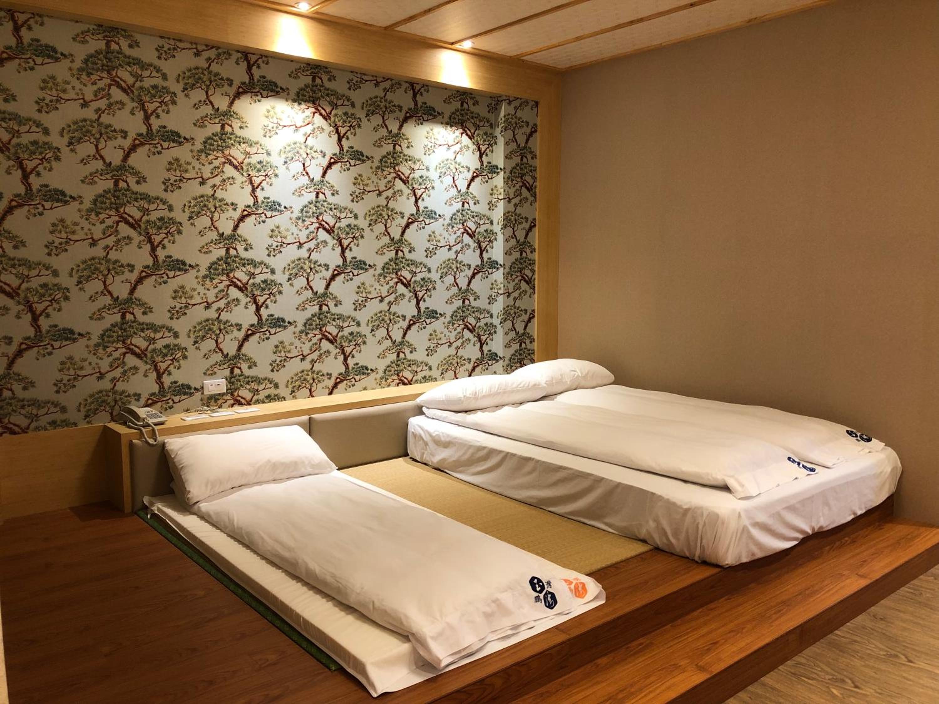 Japanese-Style Quadruple Room photo 3