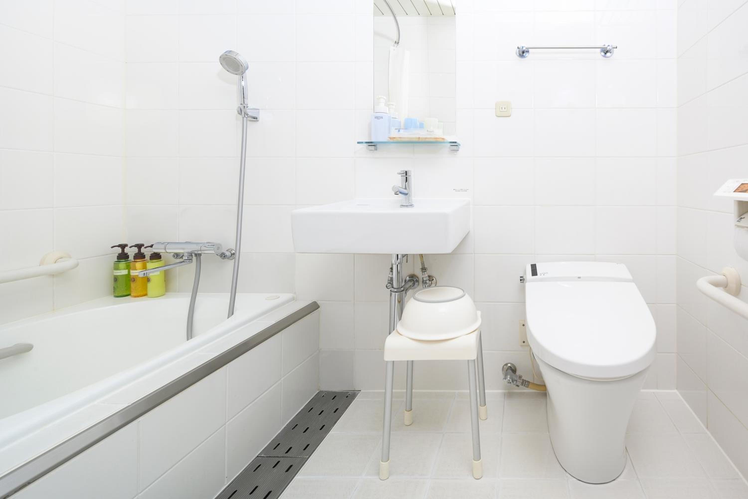 Deluxe Twin Room - Ground Floor - Eco Plan (No Daily Cleaning) - Non-Smoking photo 3