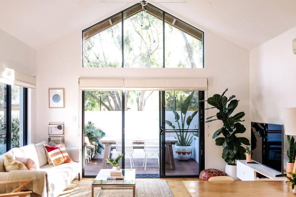Three-Bedroom Villa photo 1