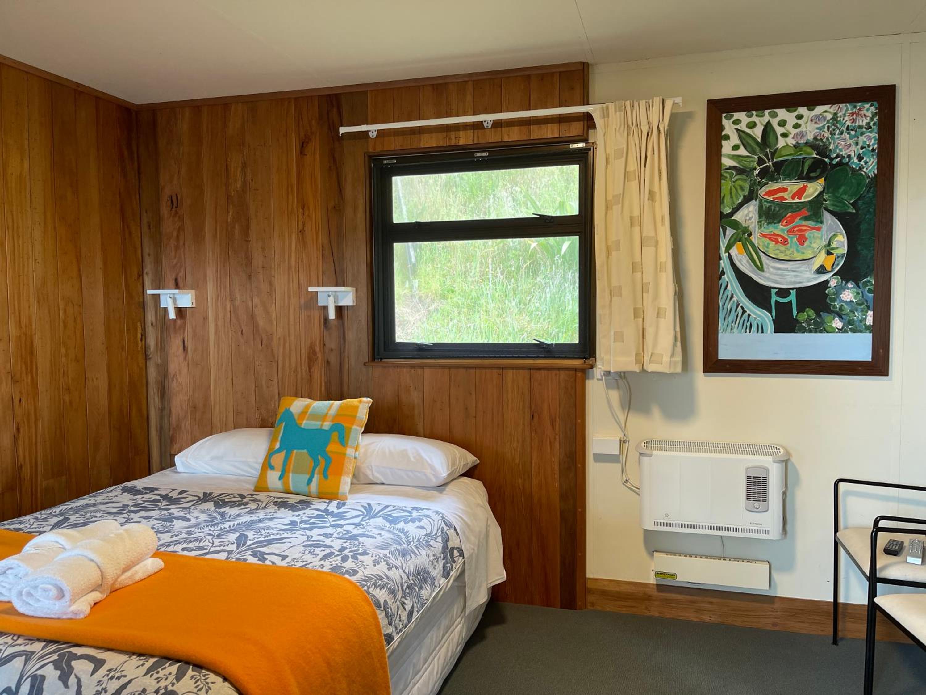 Paparoa Hut photo 2