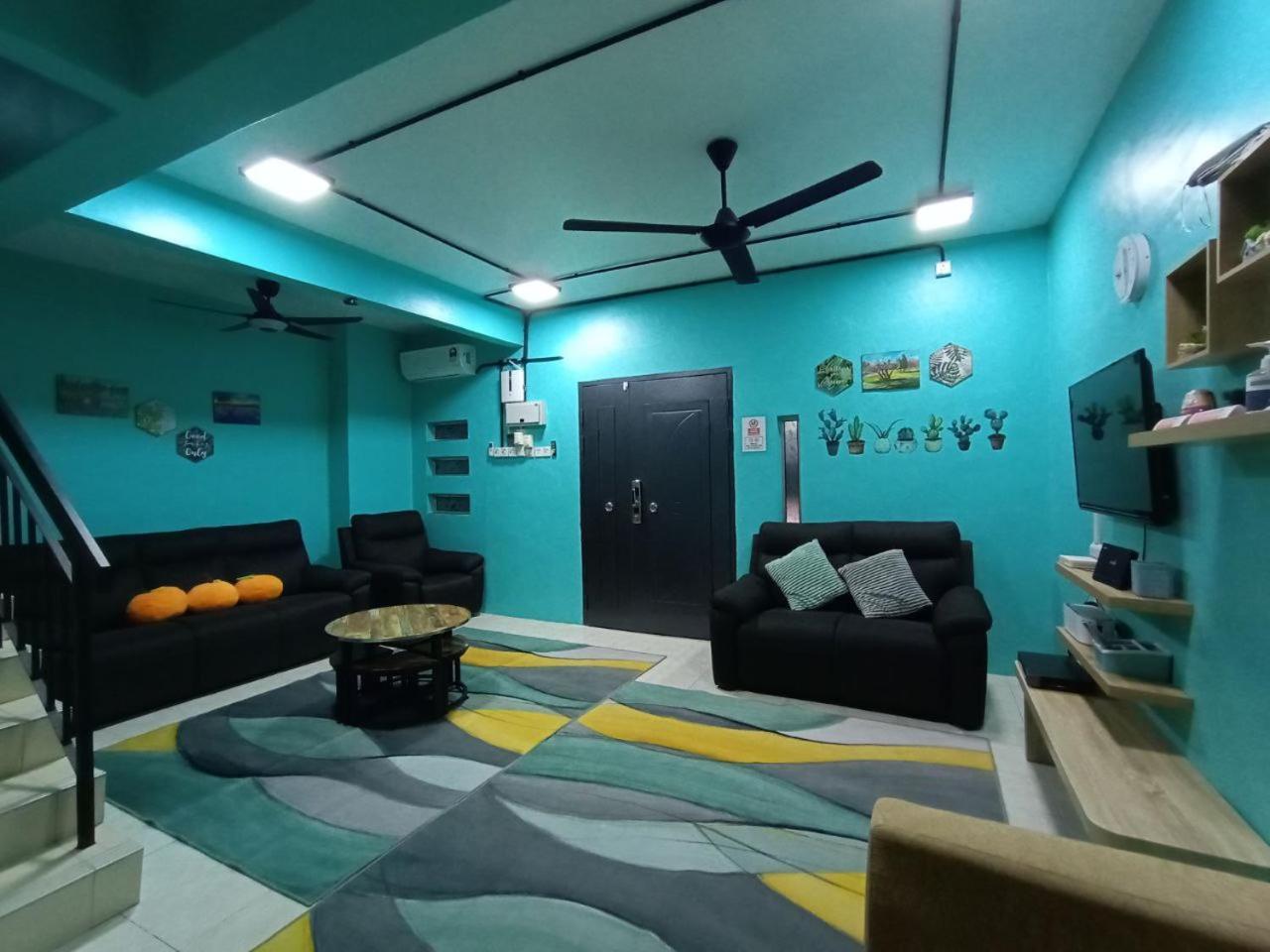 Four-Bedroom House photo 3