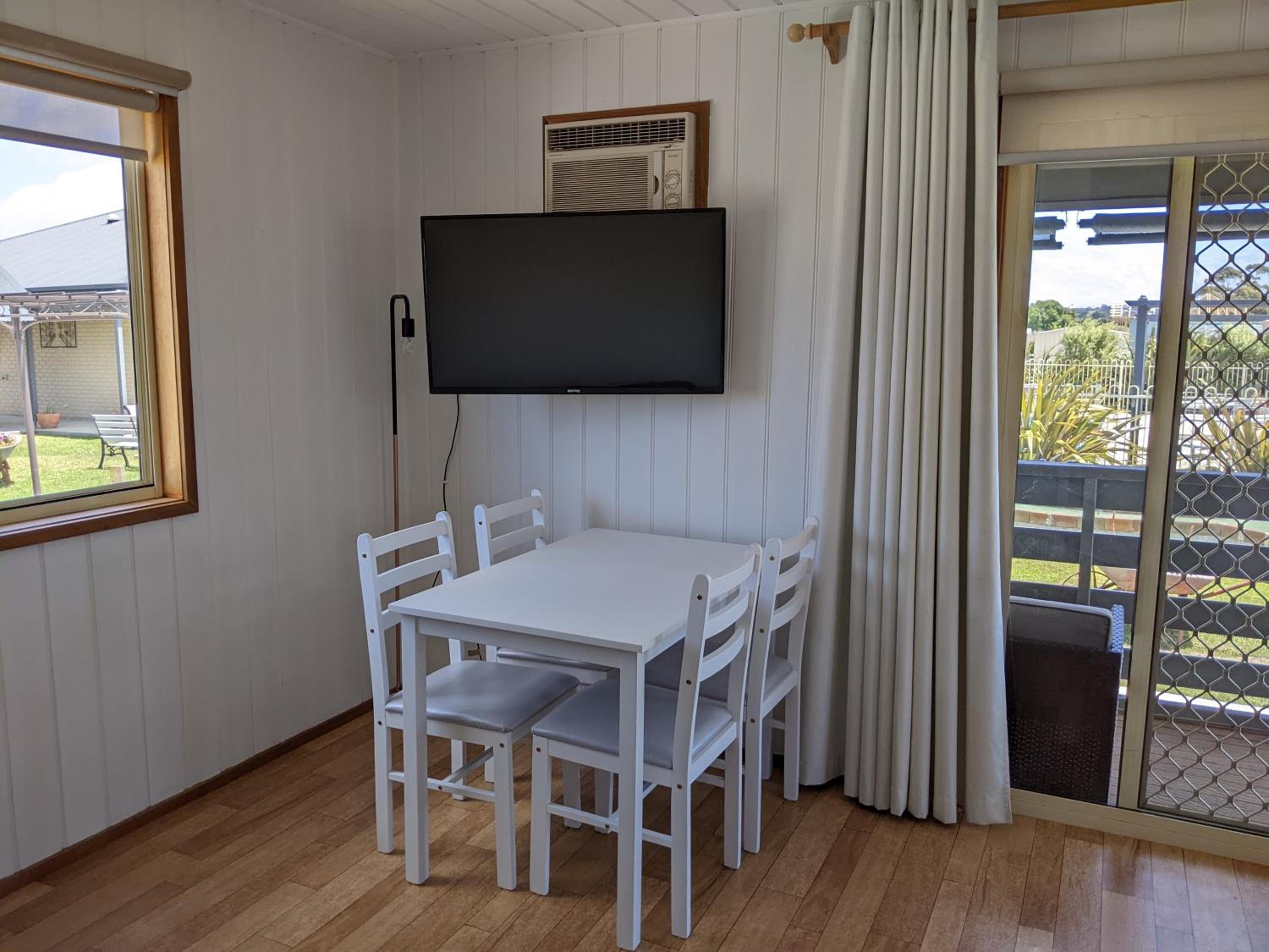 Cottage with Garden View photo 3