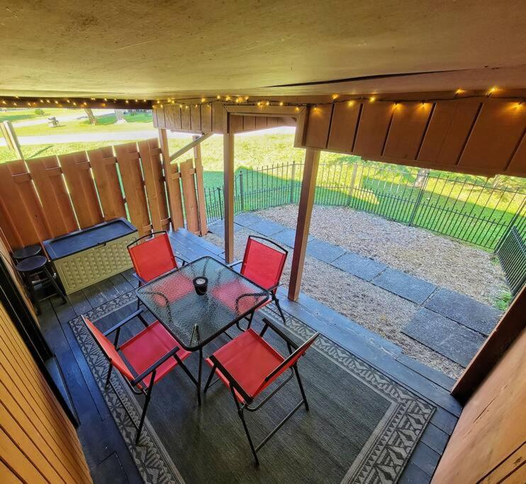 One-Bedroom House photo 2