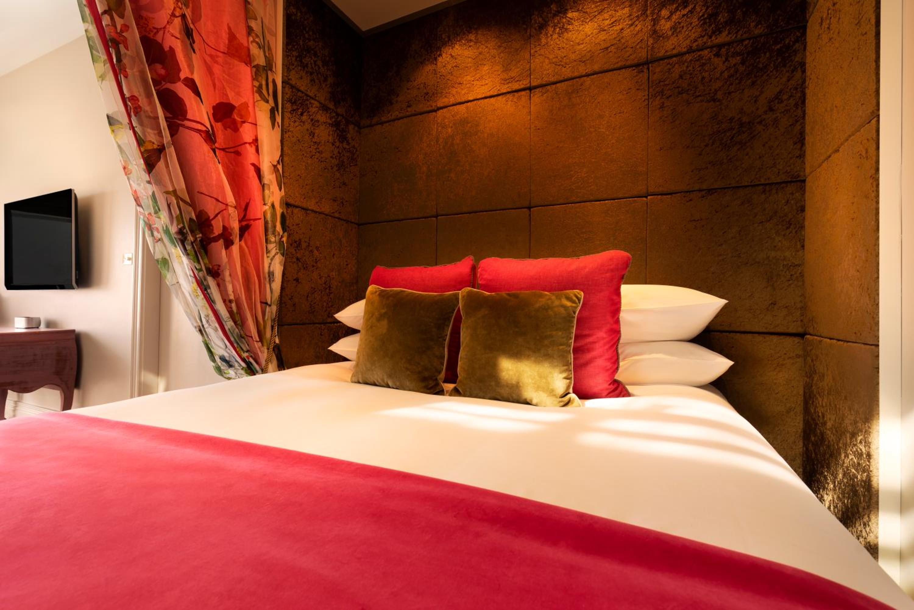 Premium King Room with Spa Bath - Terrace