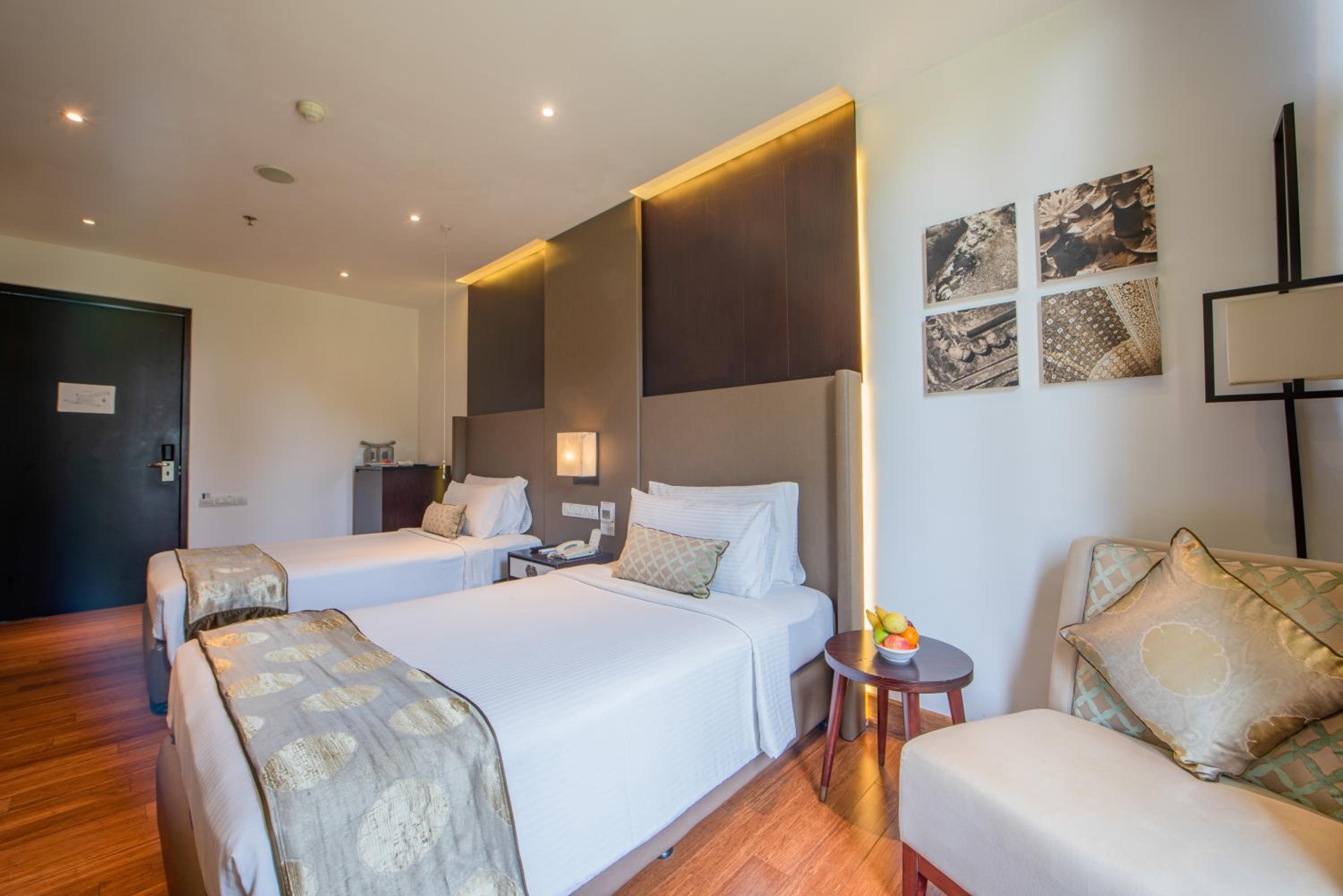 Premium Twin Room  including One Way Airport Transfer - Photo 4