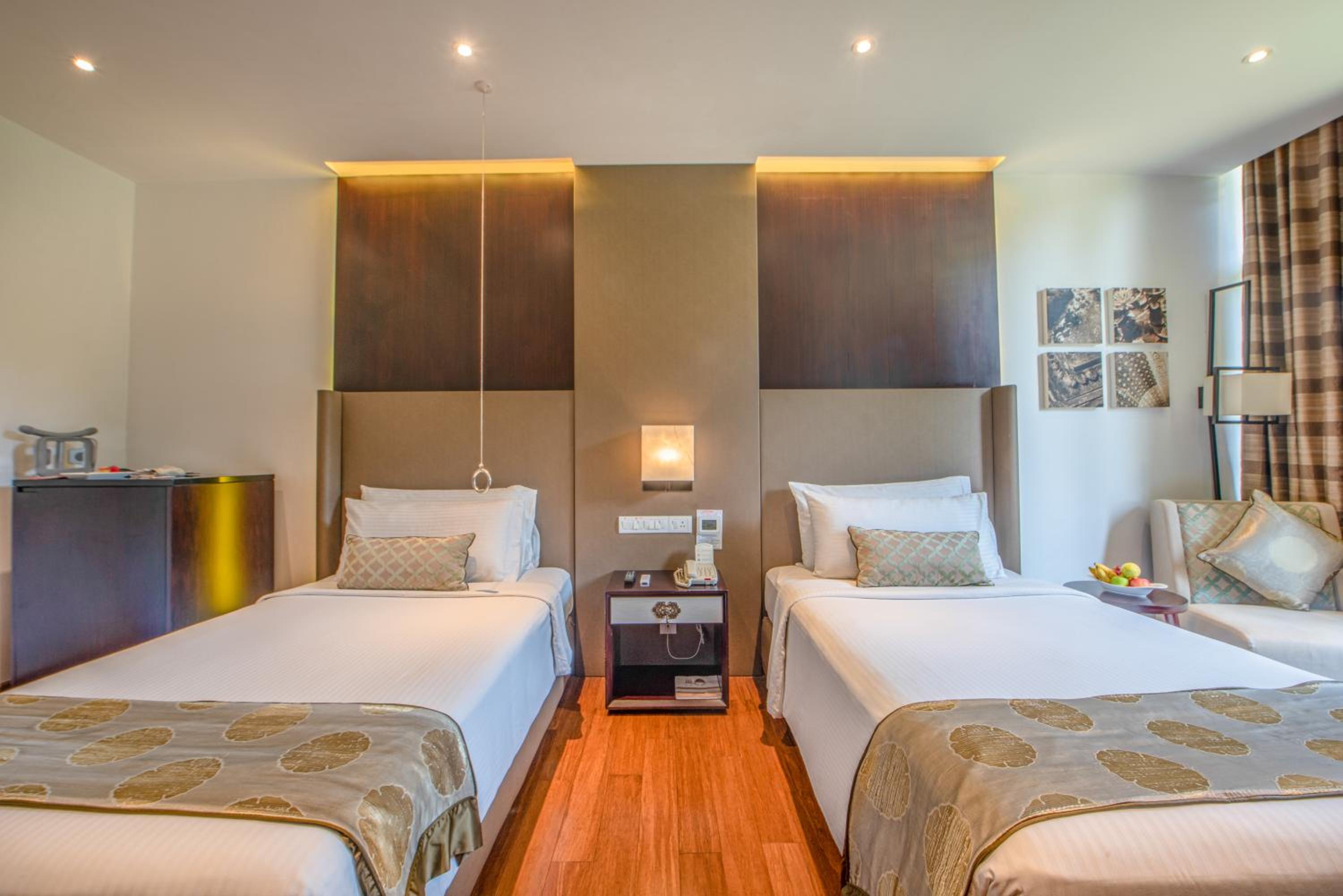 Premium Twin Room  including One Way Airport Transfer - Photo 5