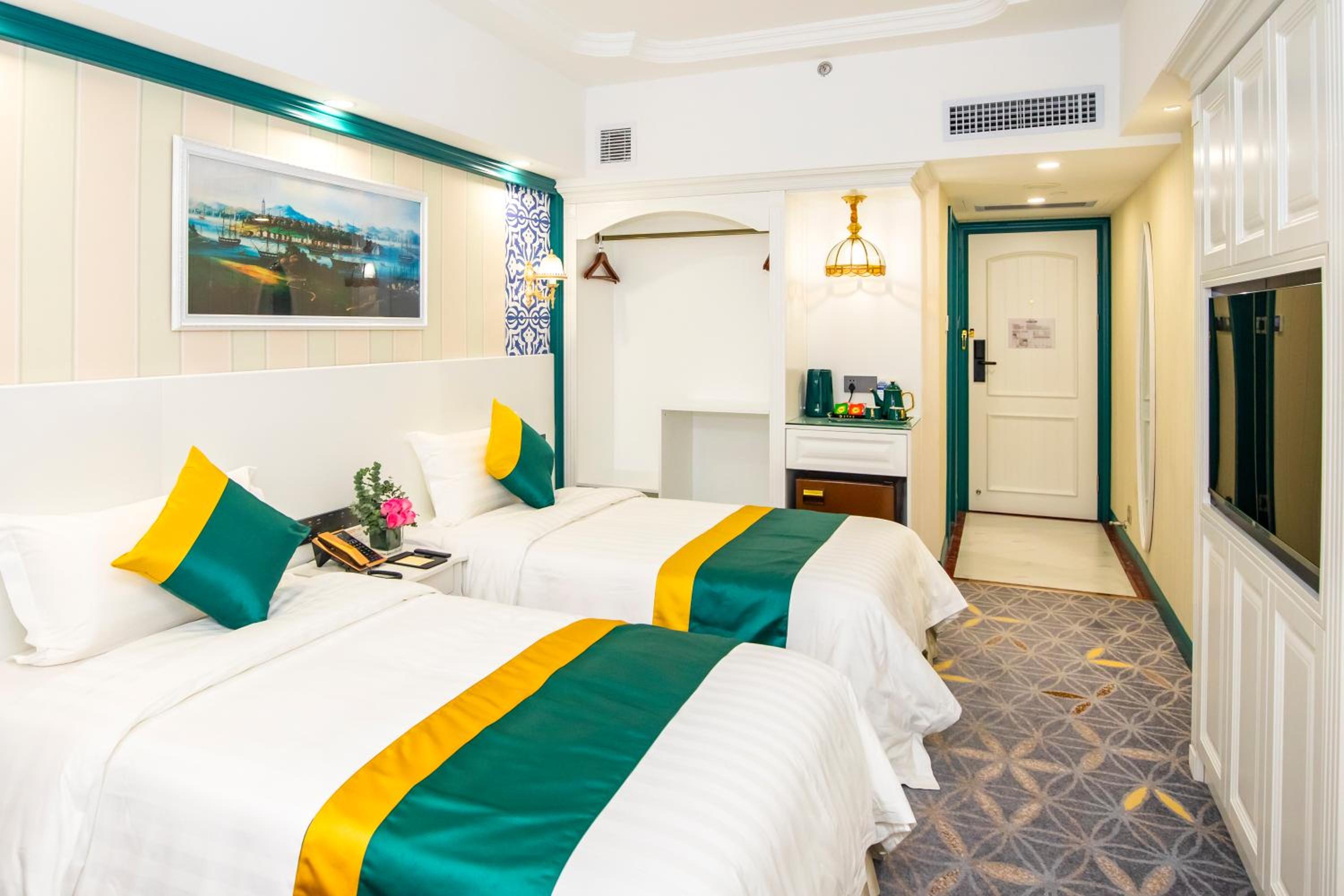 Deluxe Business Twin Room - Photo 4