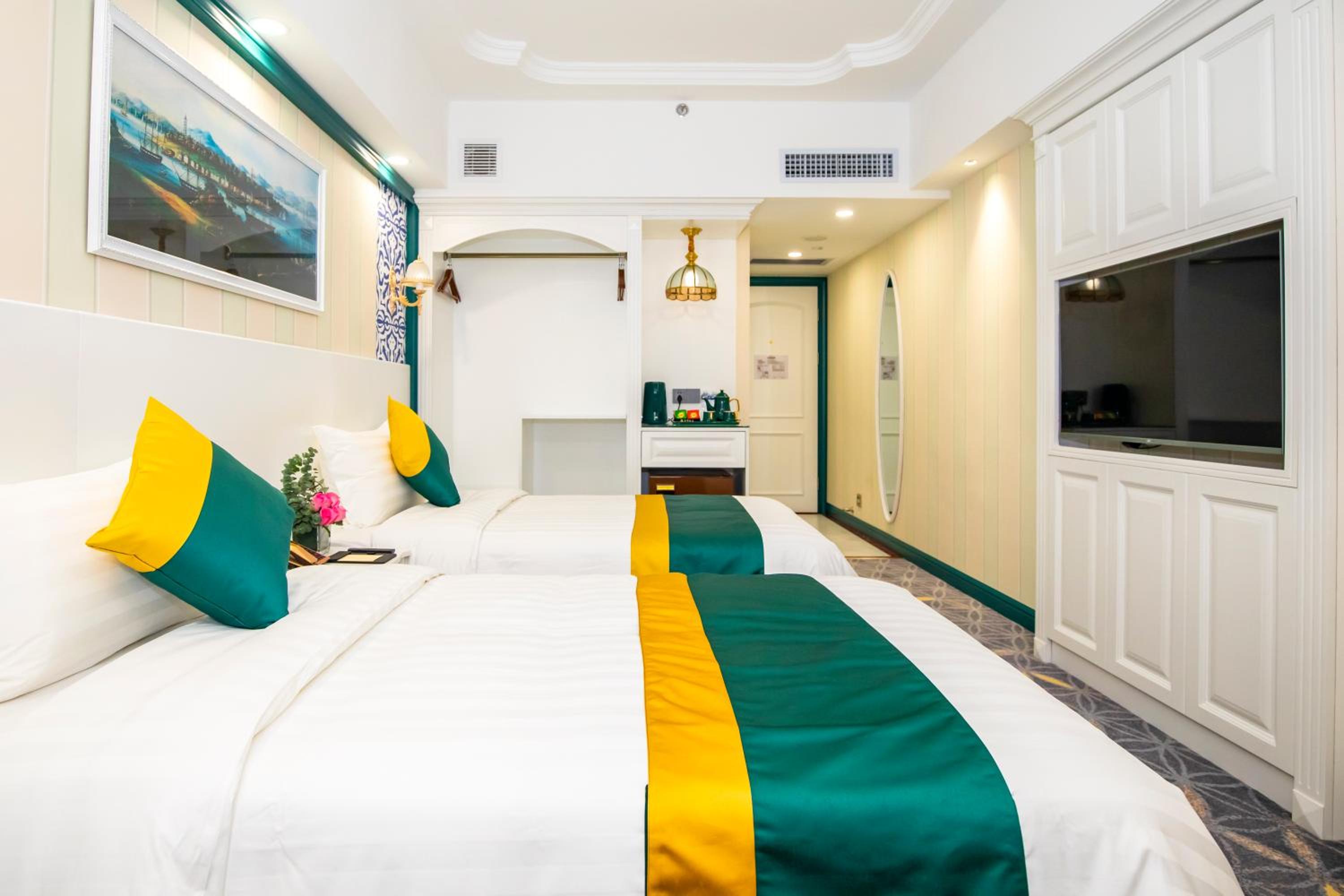Deluxe Business Twin Room - Photo 3