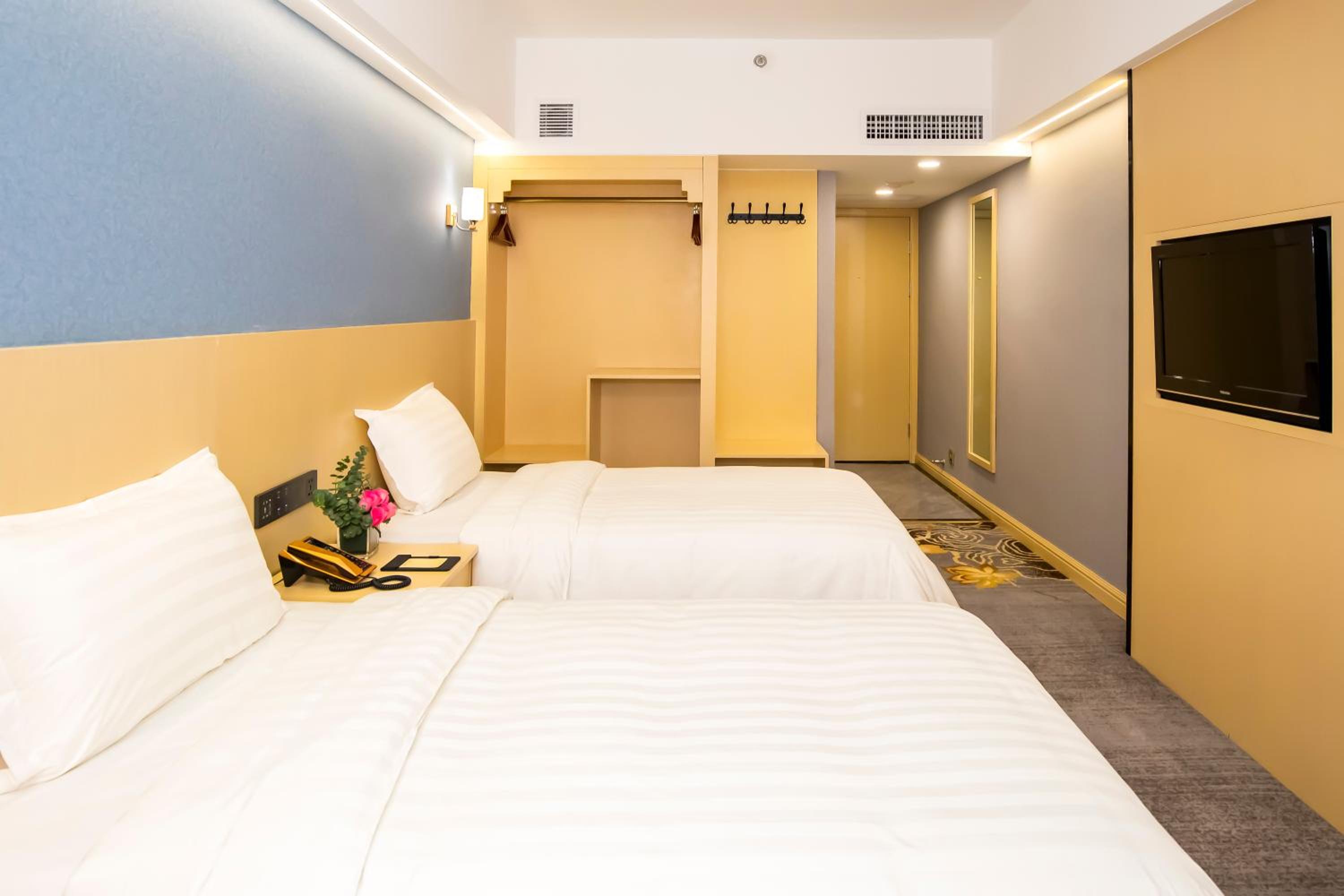 Standard Twin Room - Photo 5