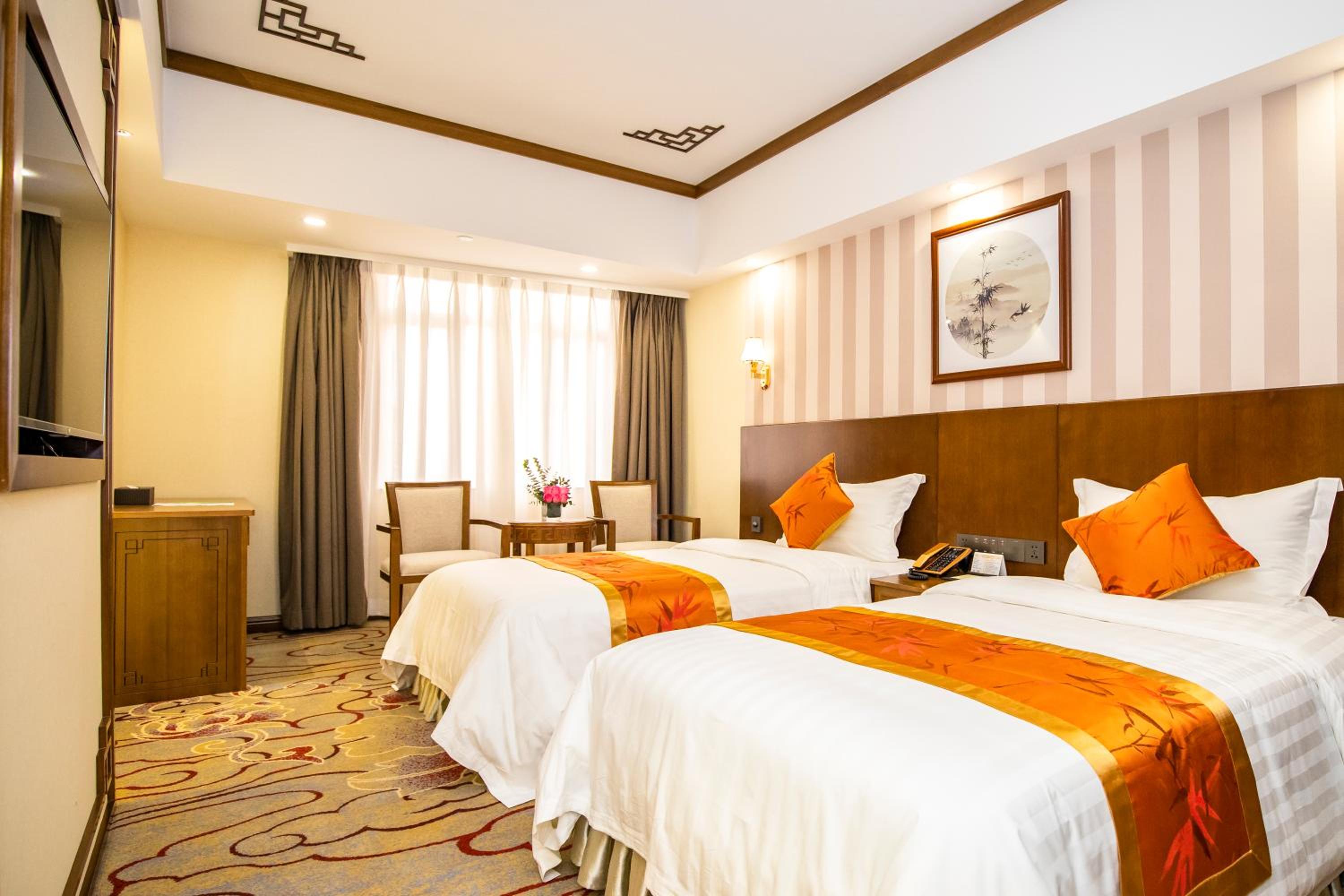 Deluxe Business Twin Room - Photo 7