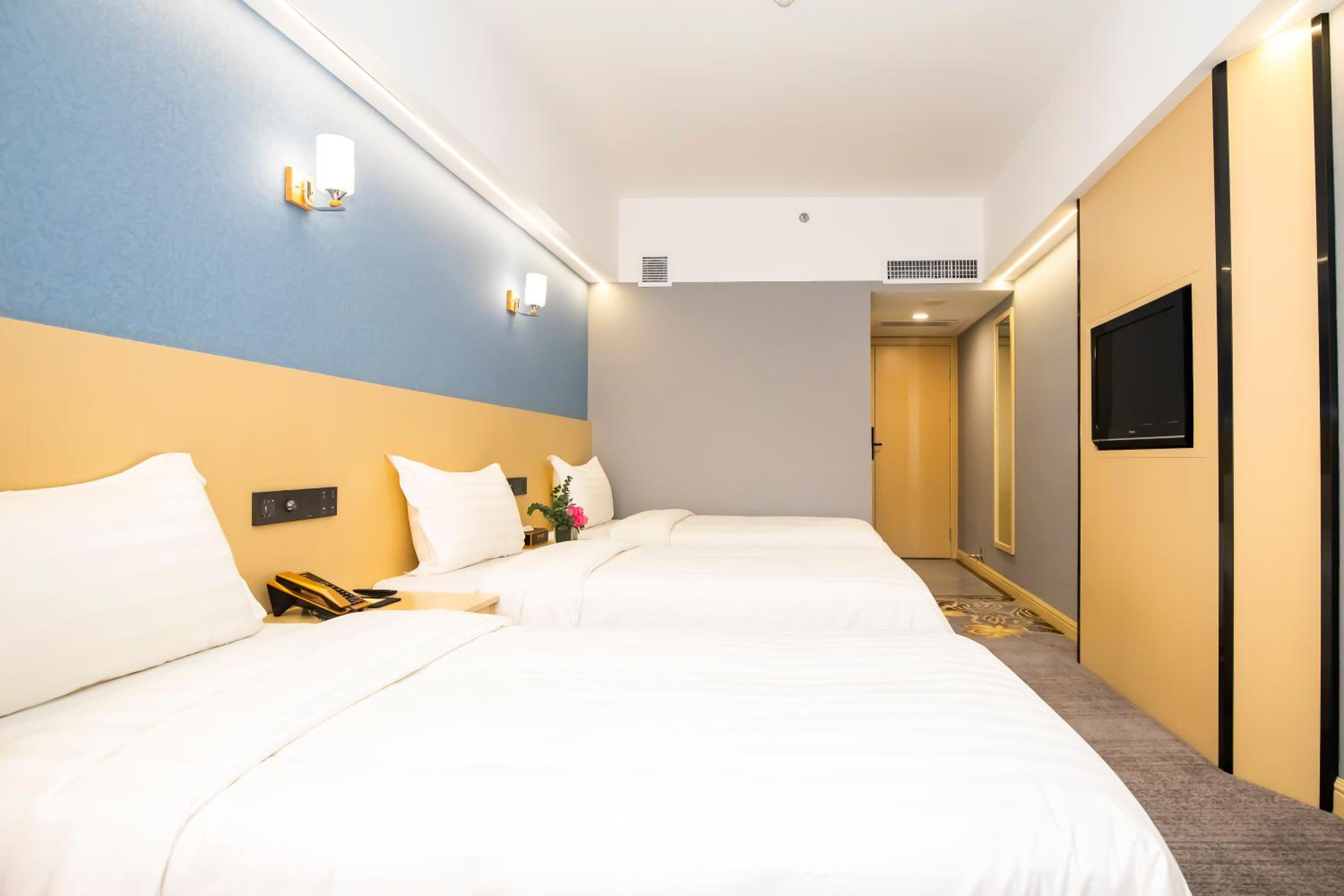 Standard Triple Room - Photo 6