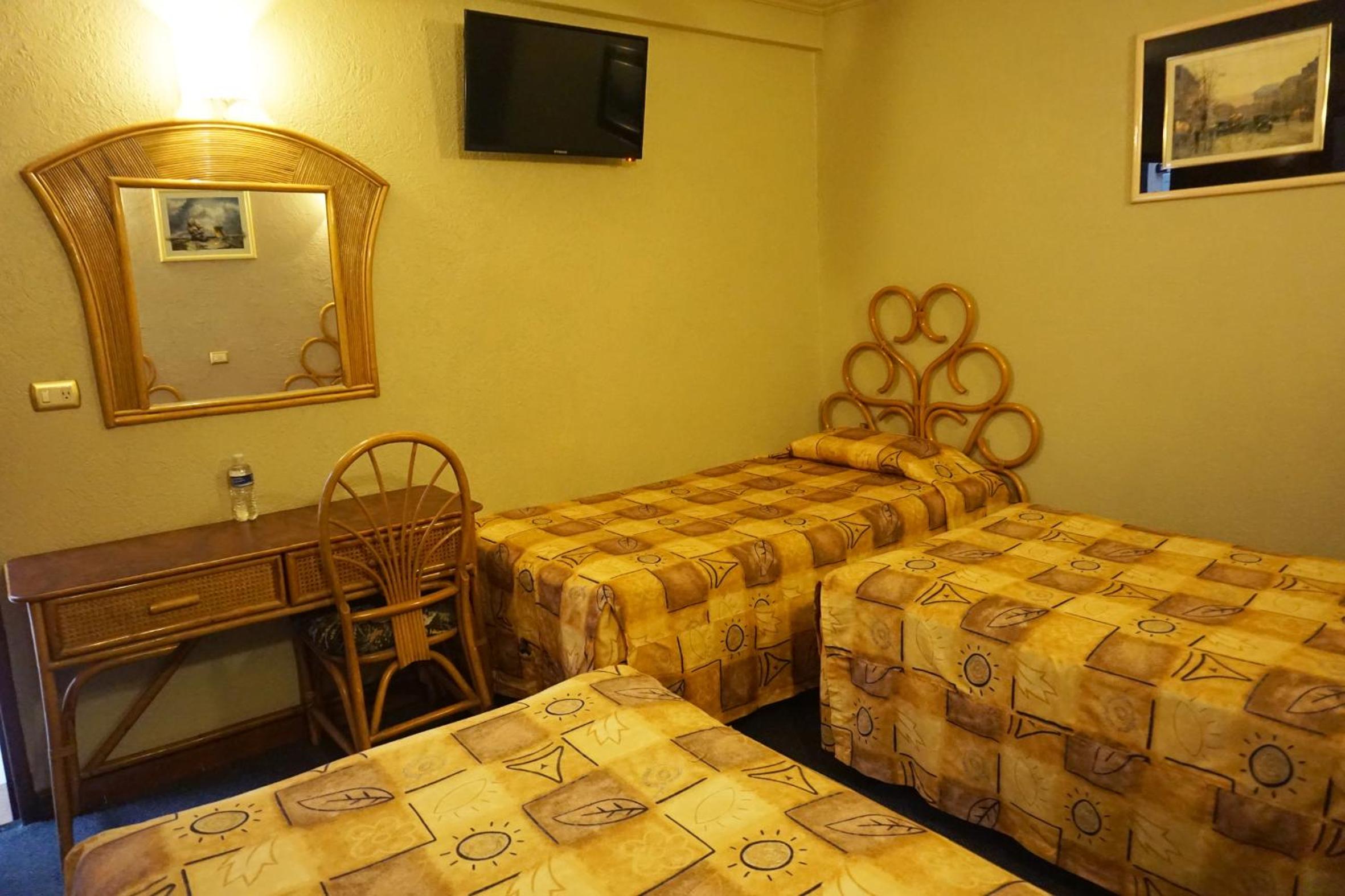 Budget Triple Room photo 2