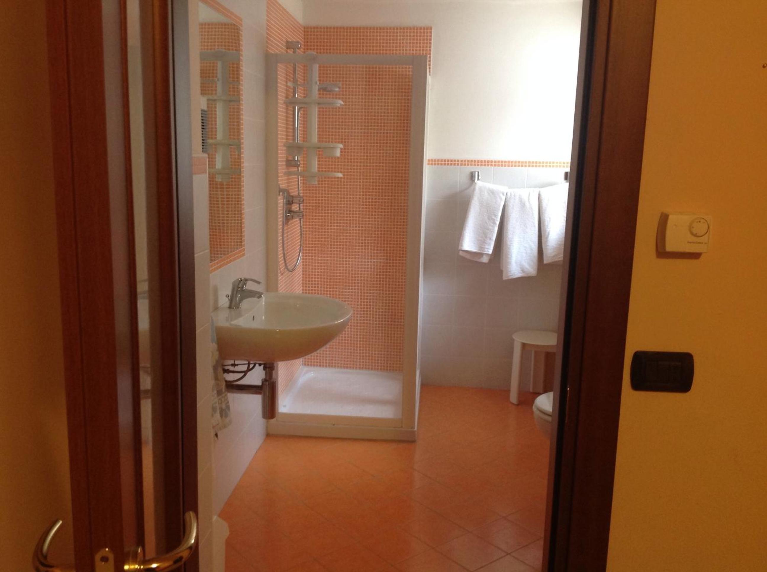 Triple Room - Photo 5