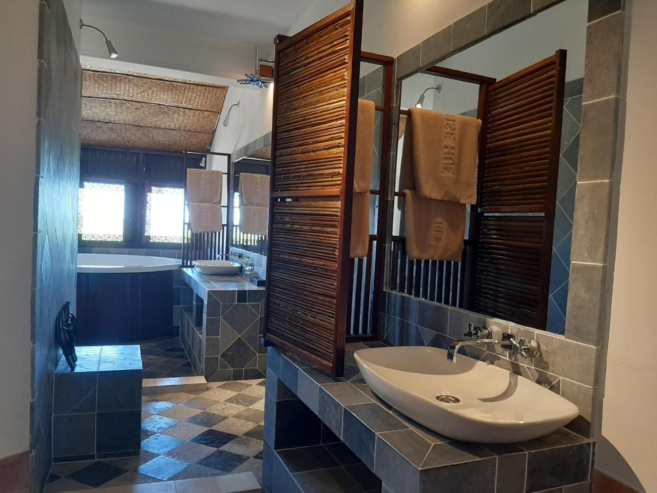 Deluxe Twin Room with Ocean View   - Photo 3