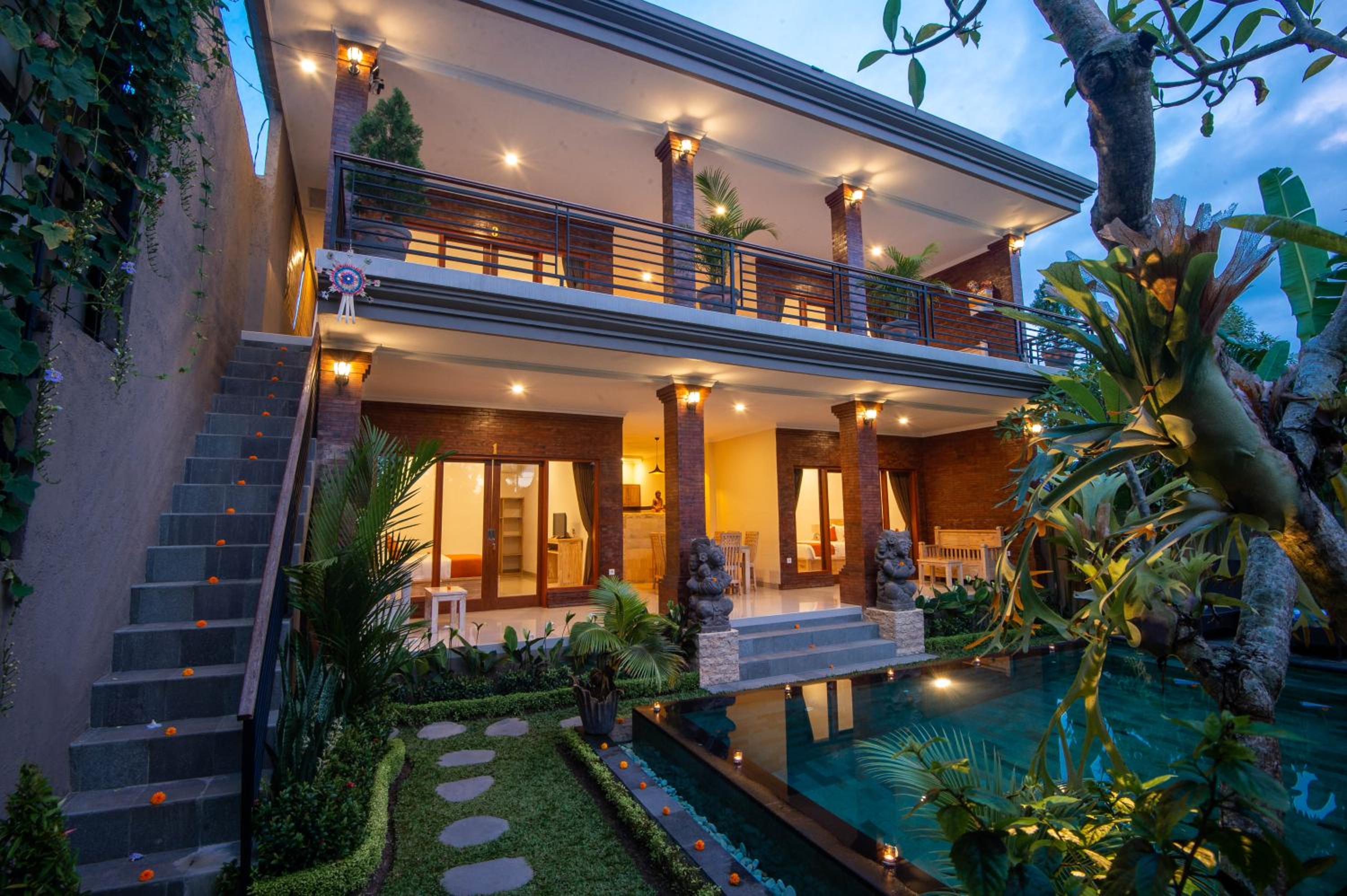 Villa with Private Pool - Photo 17