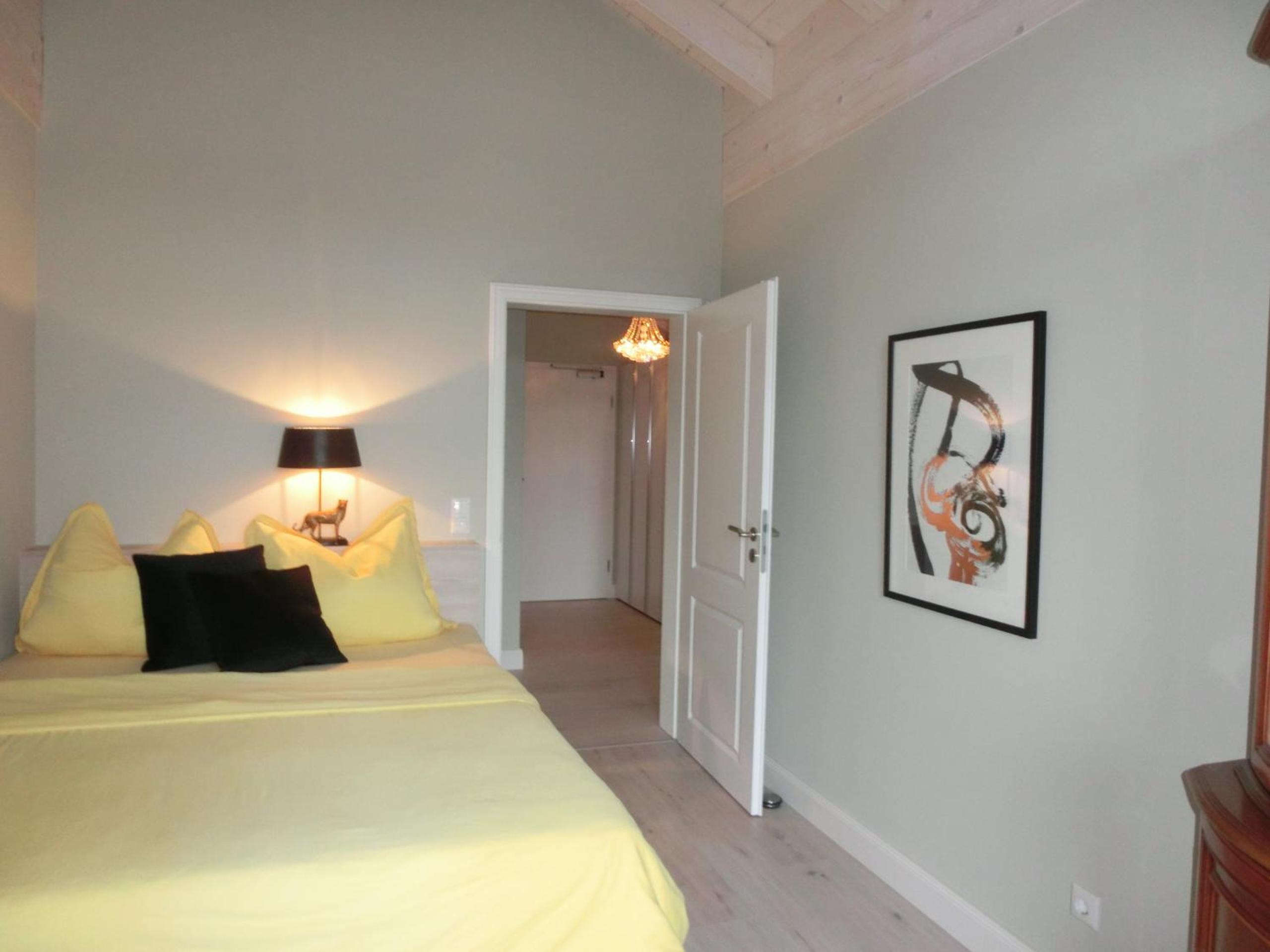Apartment With Mountain View photo 3
