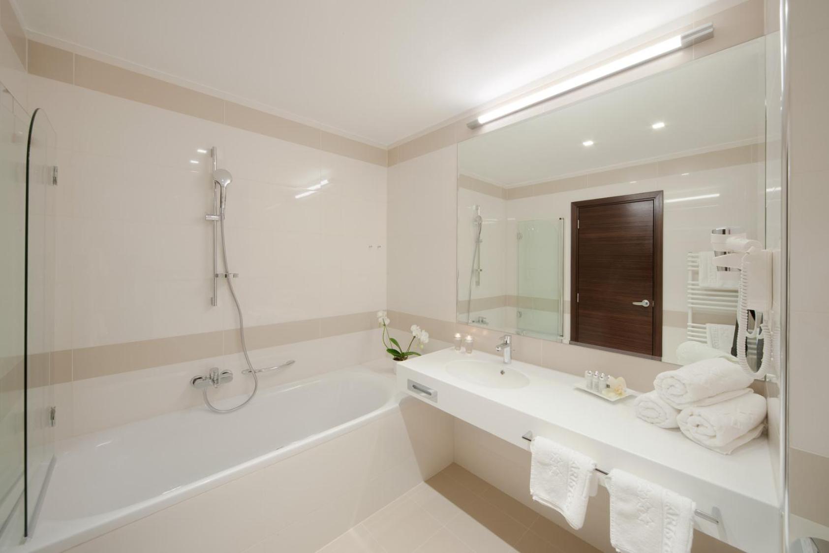 Deluxe Triple Room - Photo 3