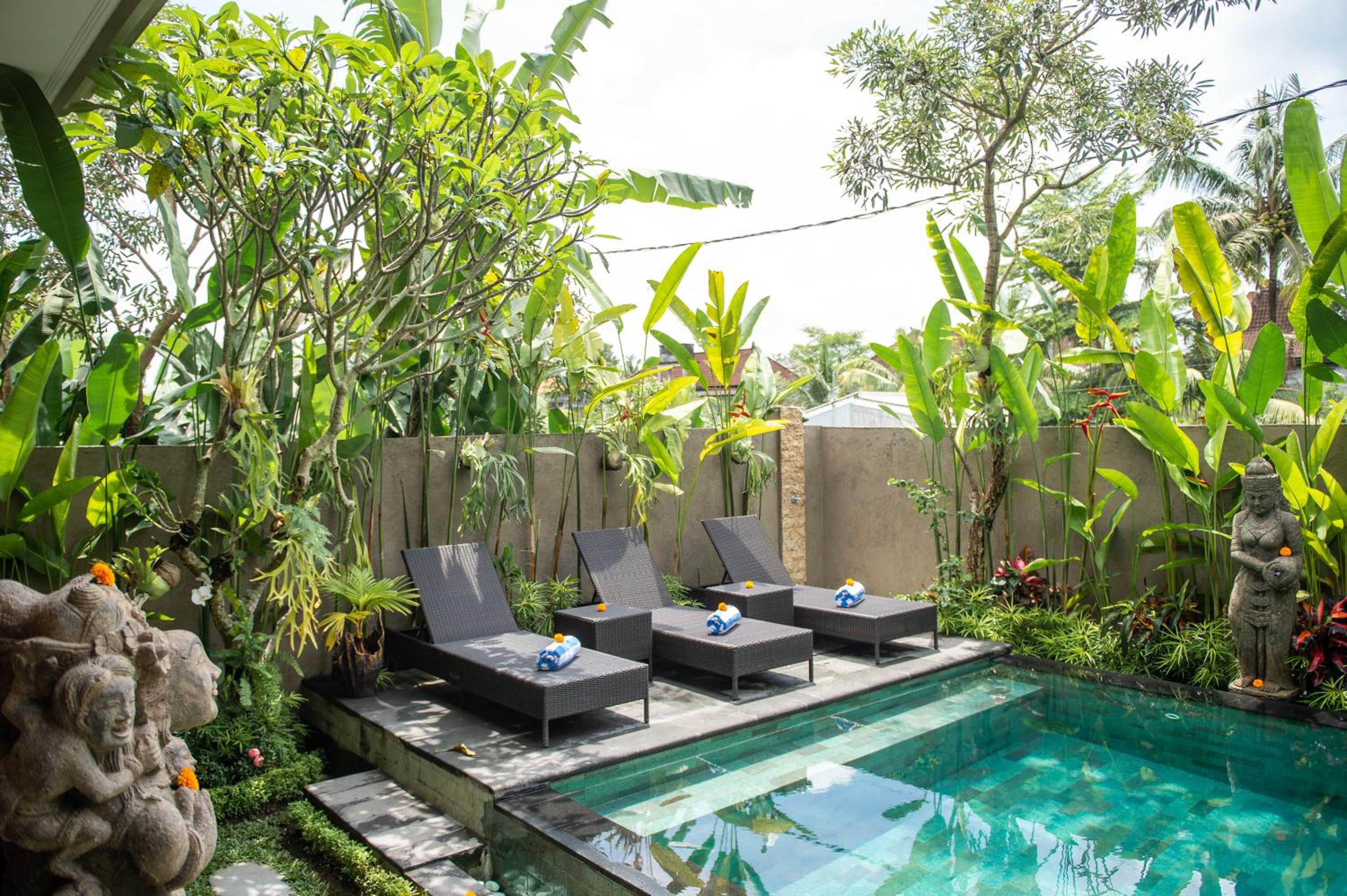 Villa with Private Pool - Photo 50