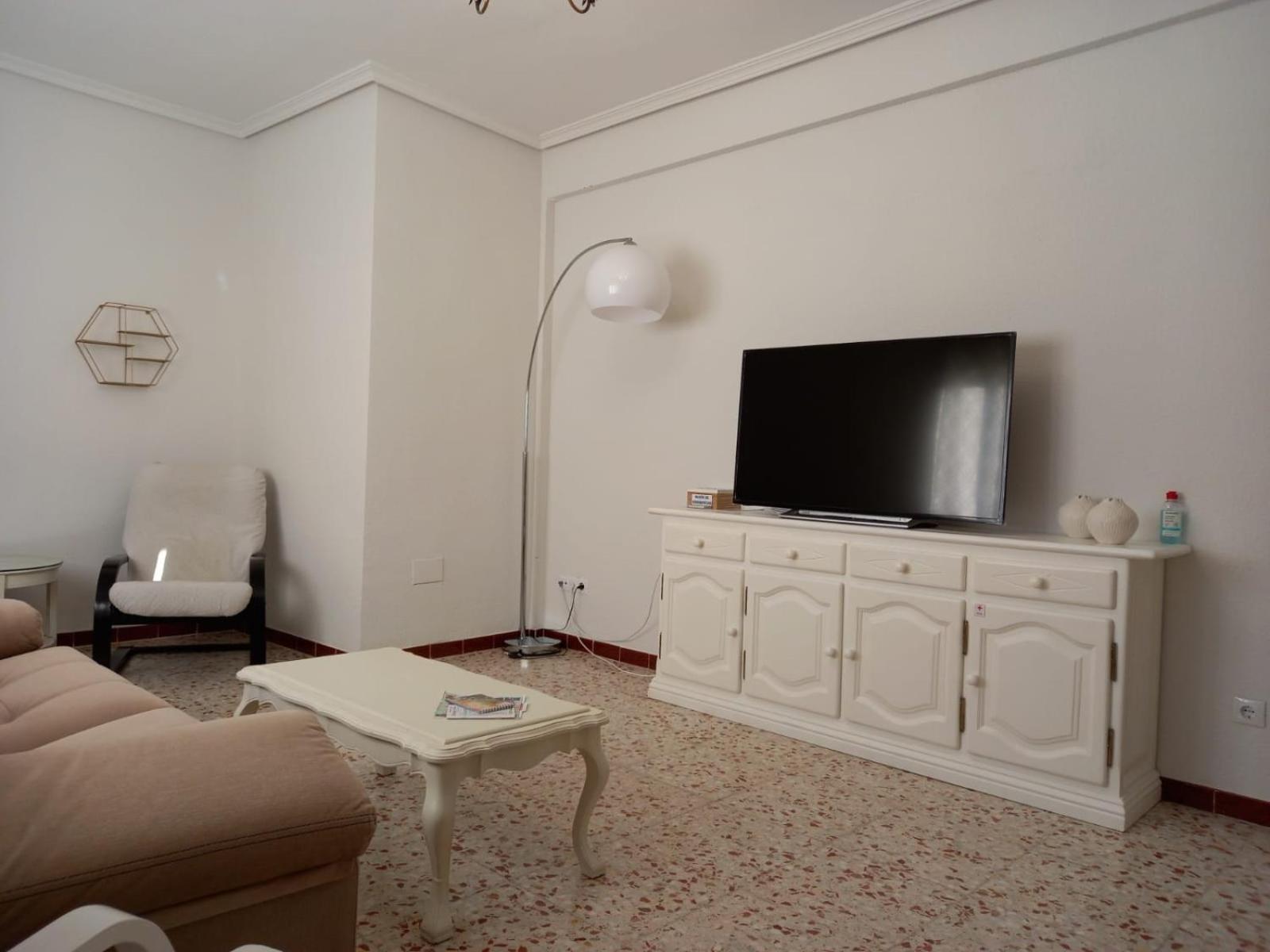 Casa de tres habitaciones primer piso