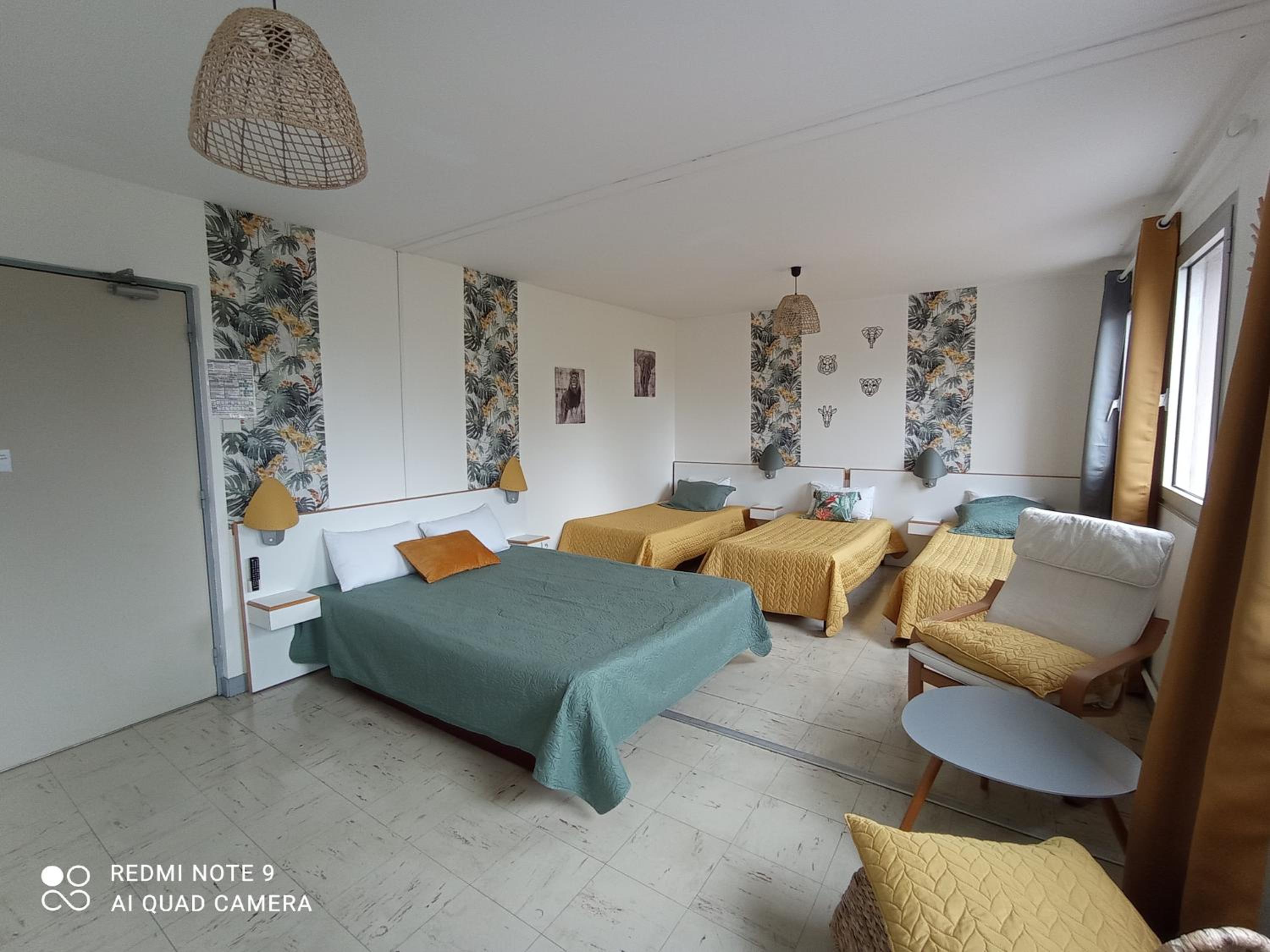 Family Room - Photo 3