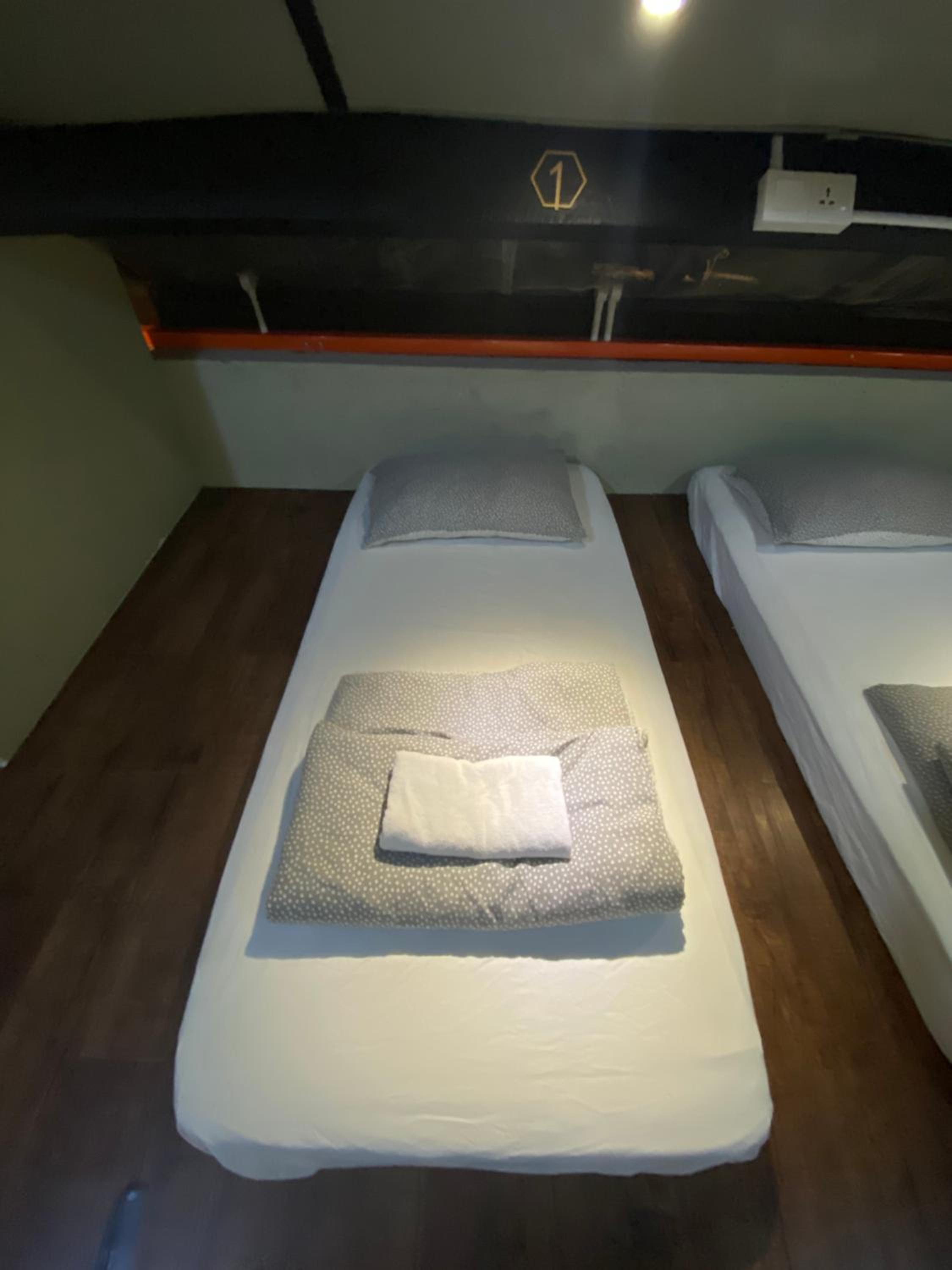 Single Bed in Dormitory Room photo 3
