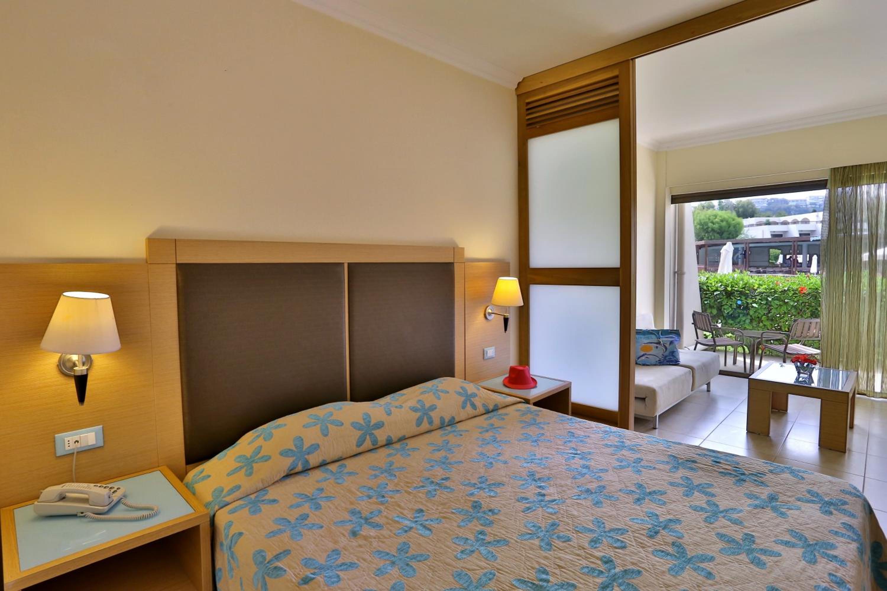 XTRA Sol Fam Room with Sea View