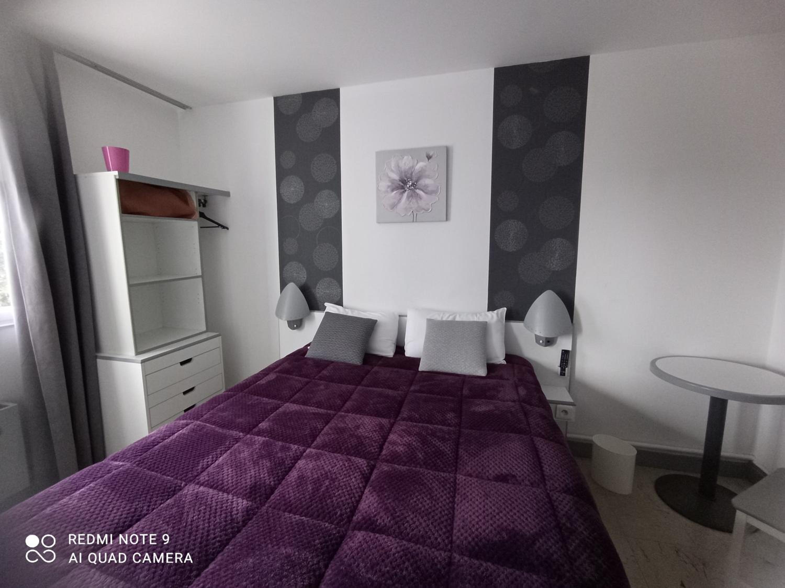 Family Room with Bathroom - Photo 11