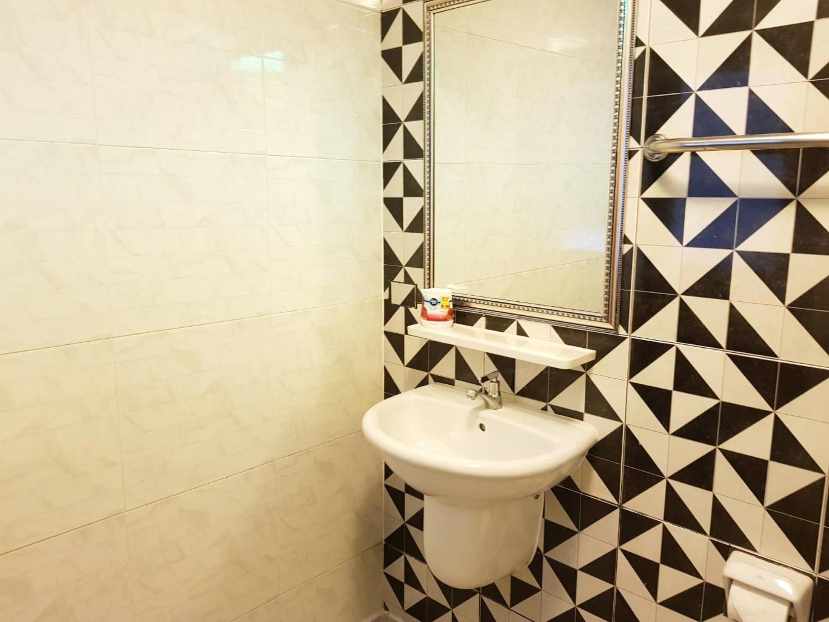 Superior Twin Room - Photo 5