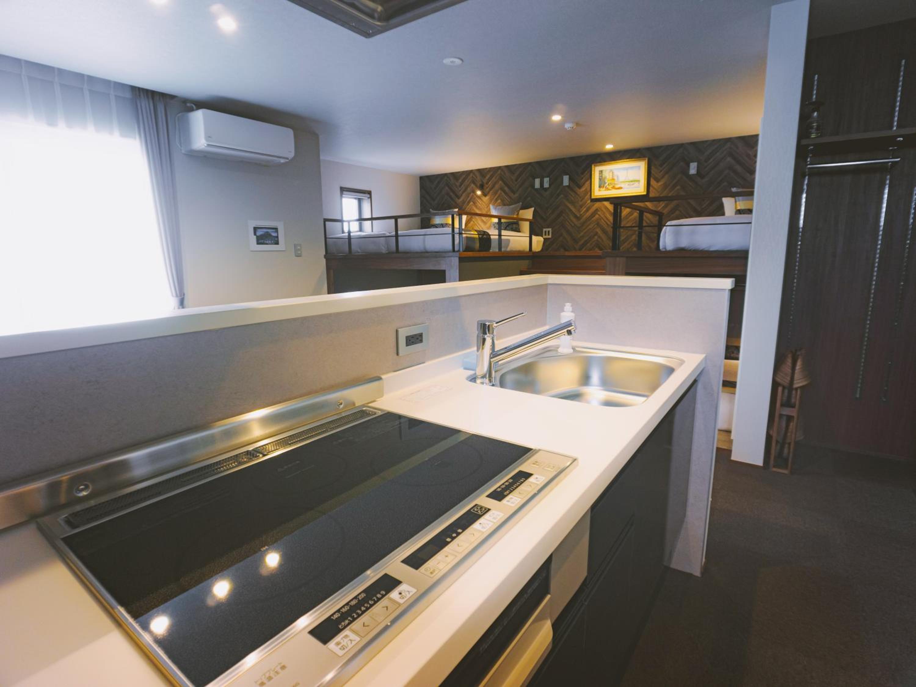 Suite - Photo 2