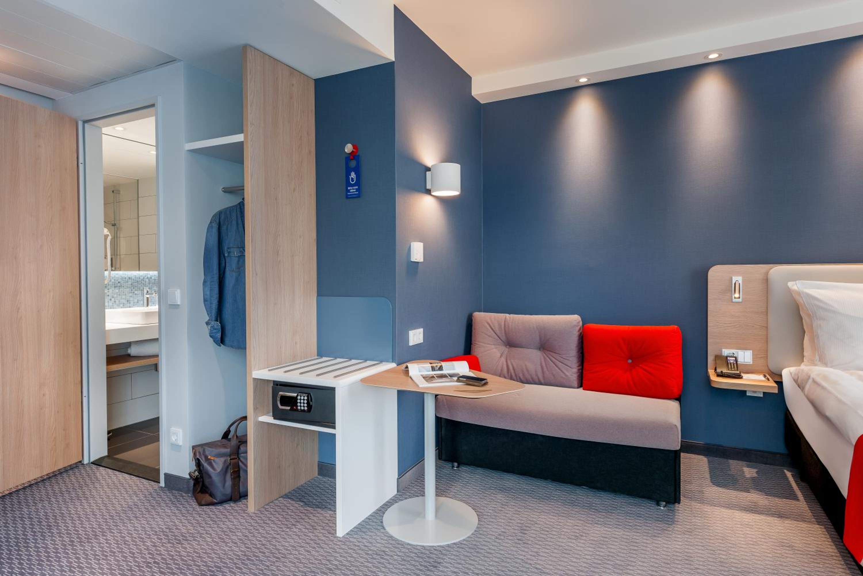 Holiday Inn Express Berlin - Alexanderplatz by IHG - Photo 5
