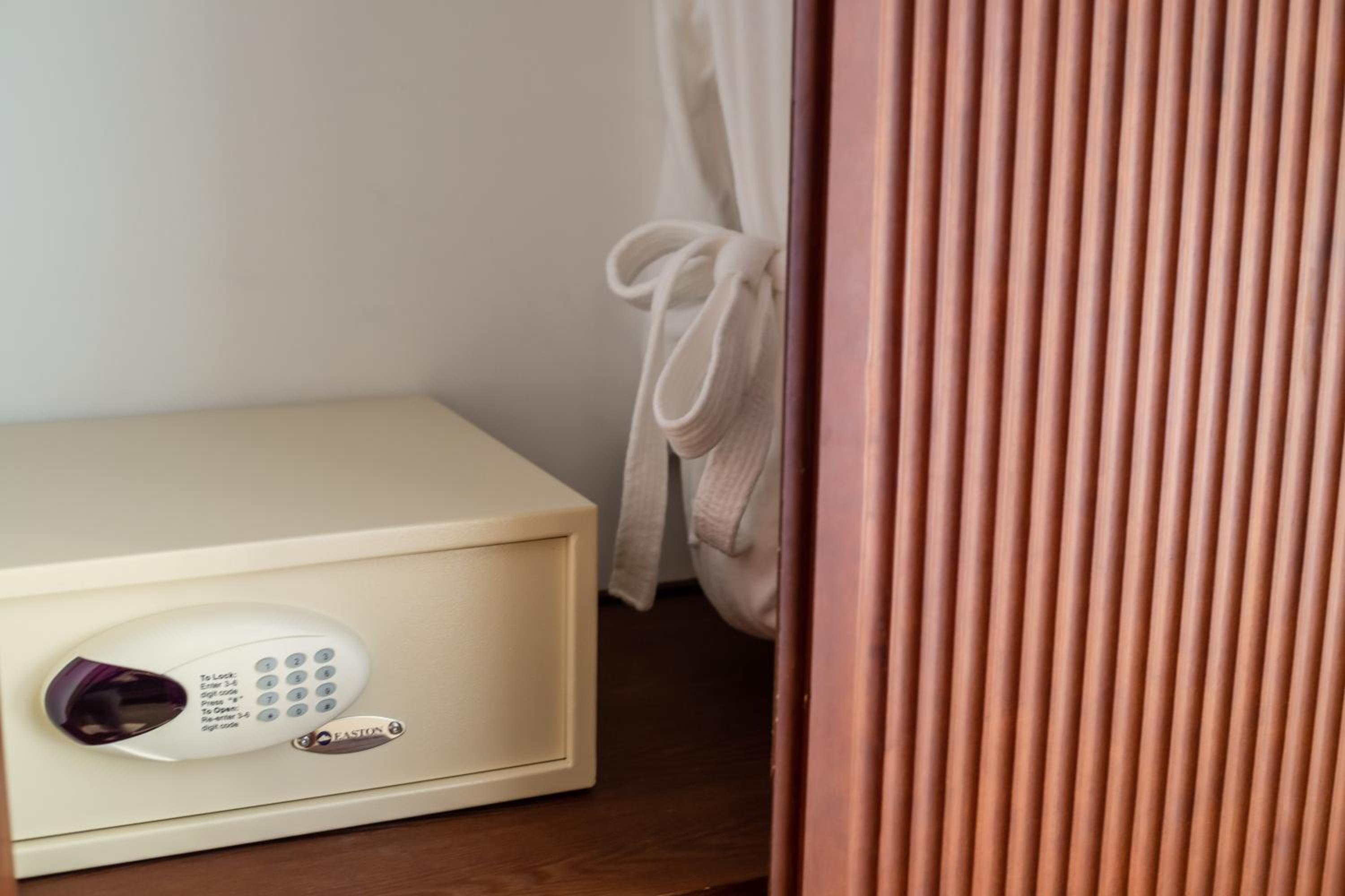 Classic Double Room - Photo 9