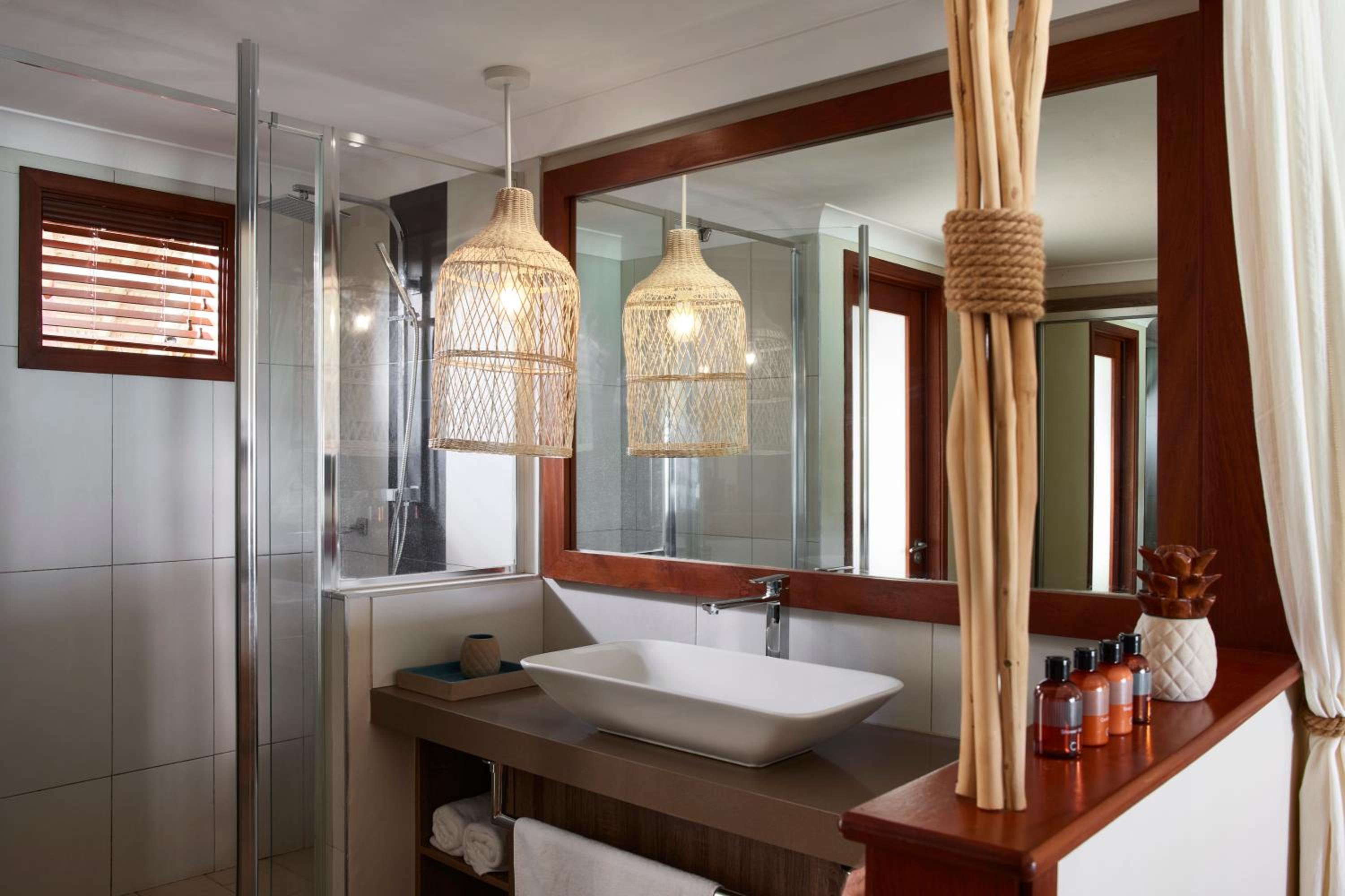 Prestige Beachfront Room - Photo 8
