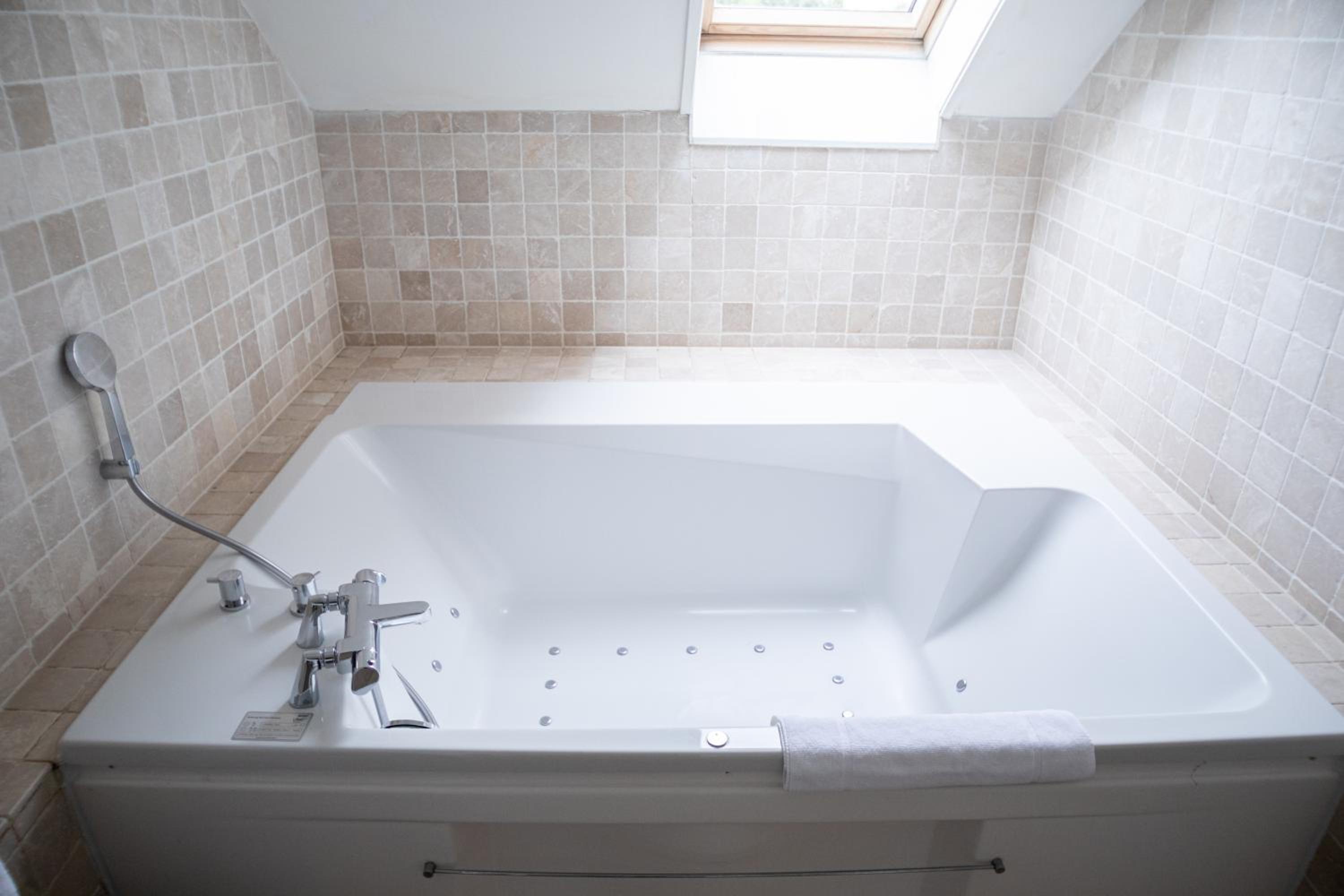 King Room With Spa Bath photo 3