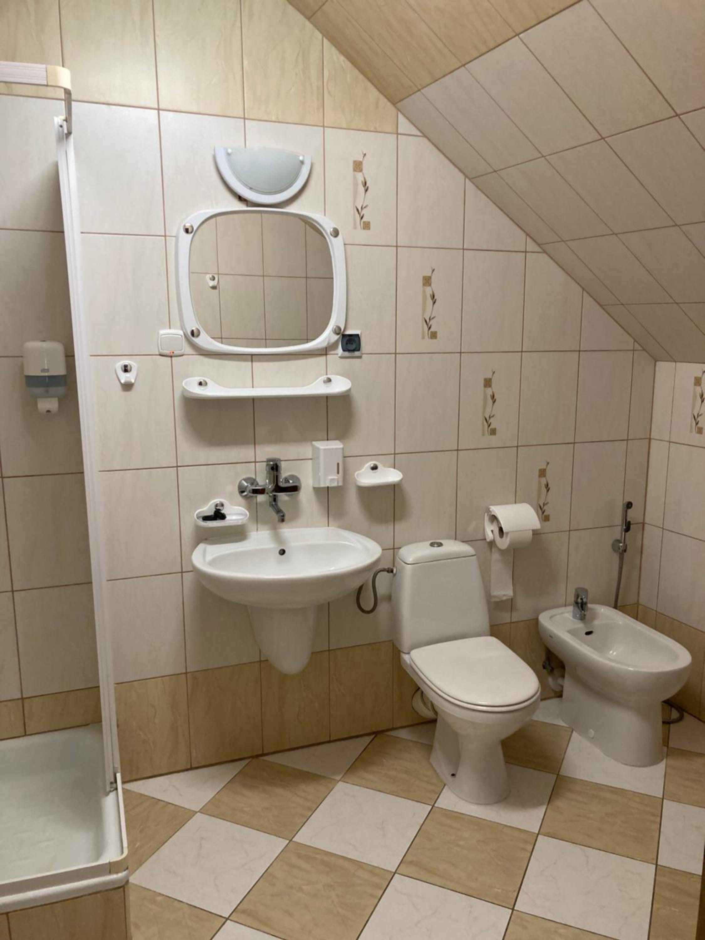 Deluxe Junior Suite photo 3