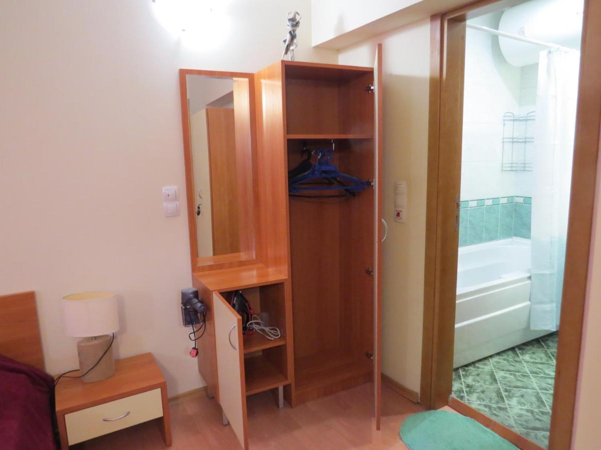 Apartment with Mountain View photo 2