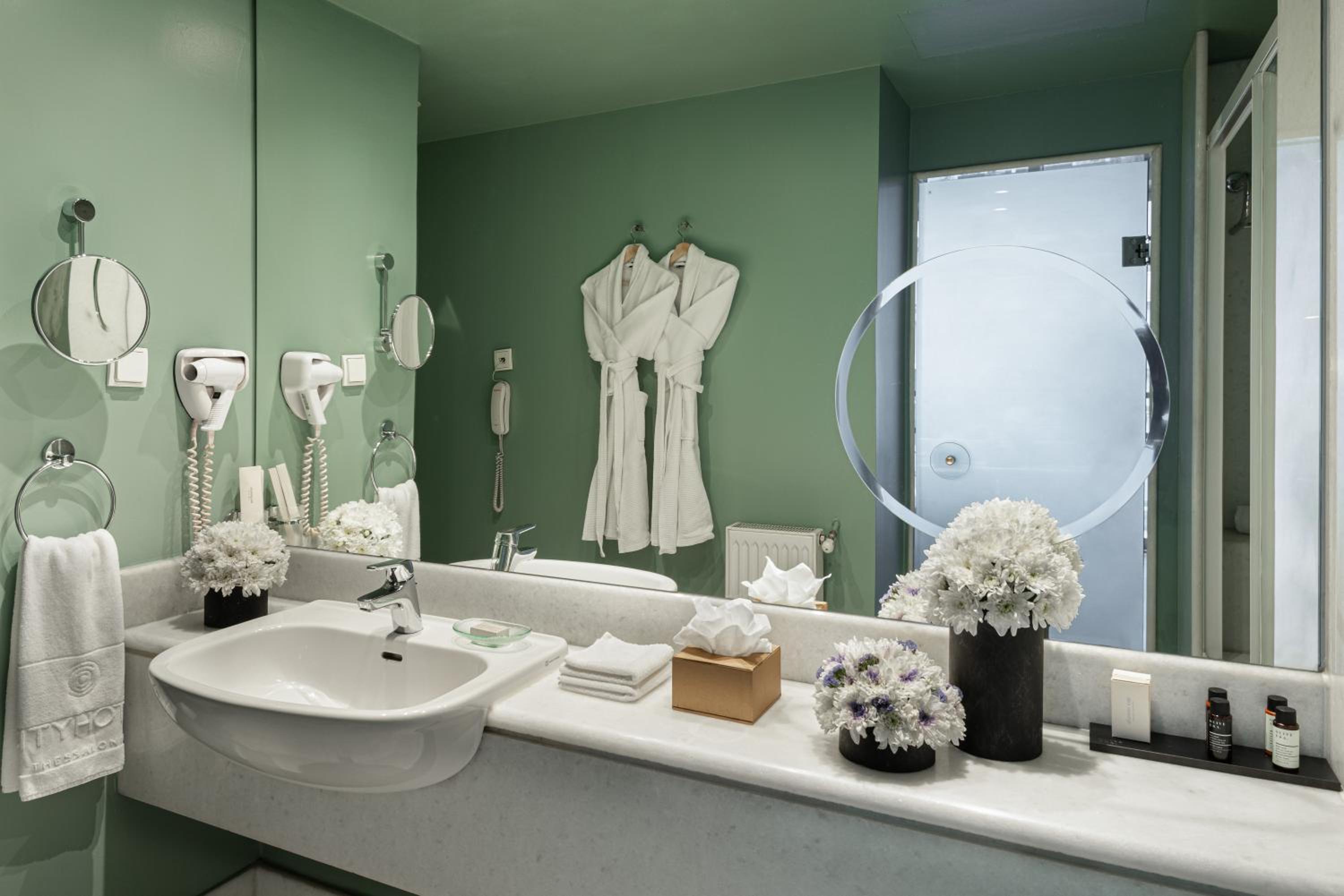  The One Suite - Photo 3