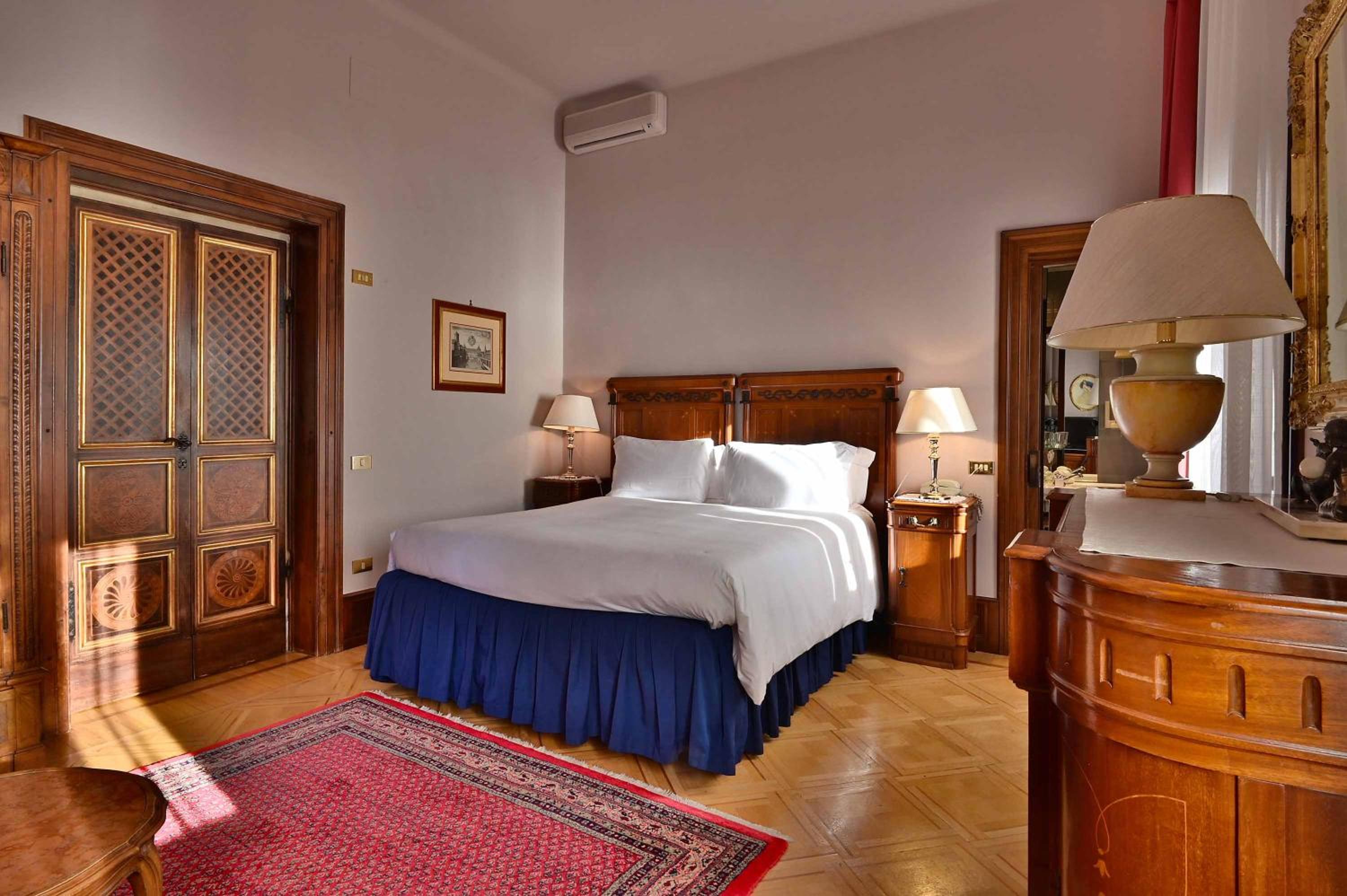 Classic Double Room - Photo 4